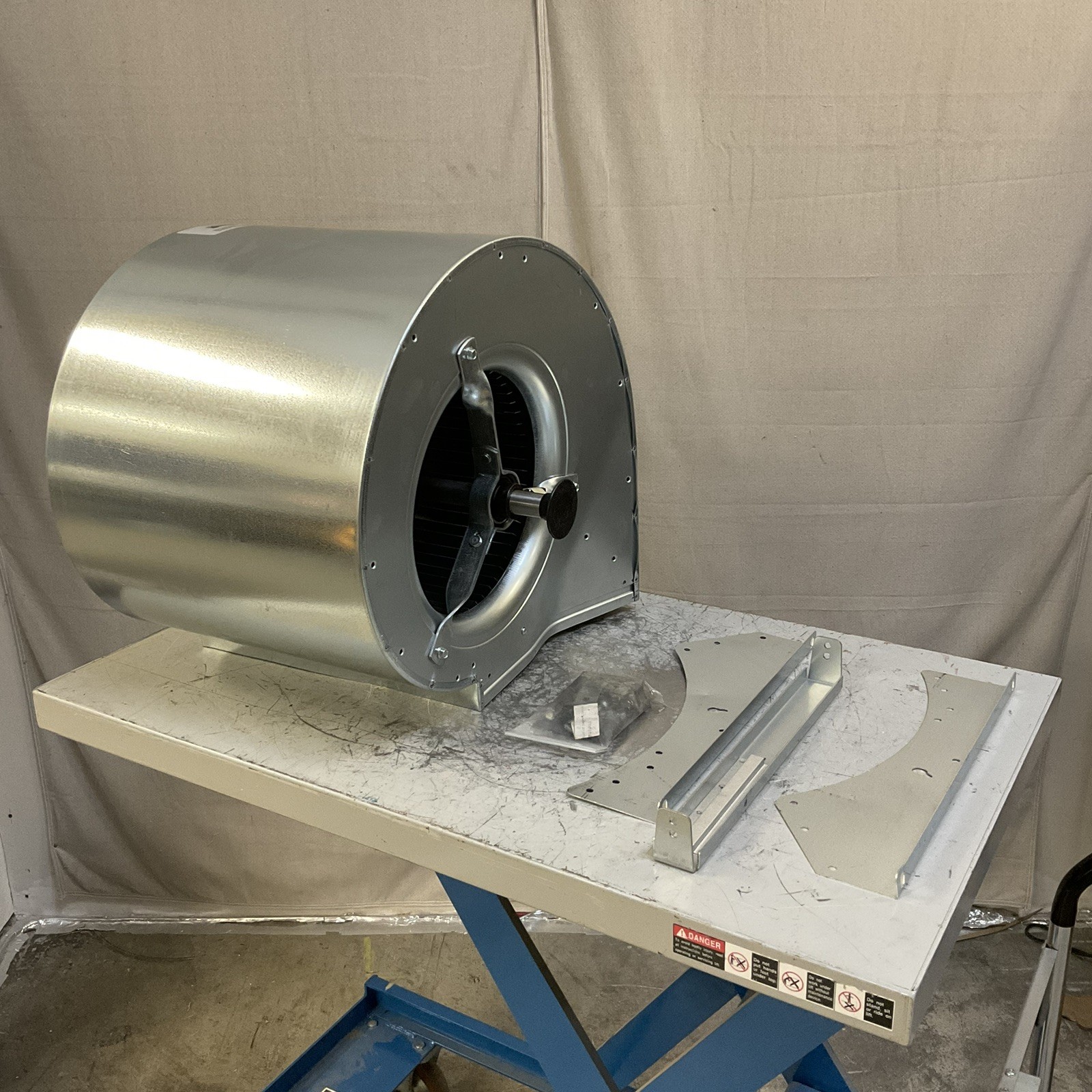 DELHI 9005464 Blower 12 7/8″ Wheel Dia Belt Drive Less Drive Pack