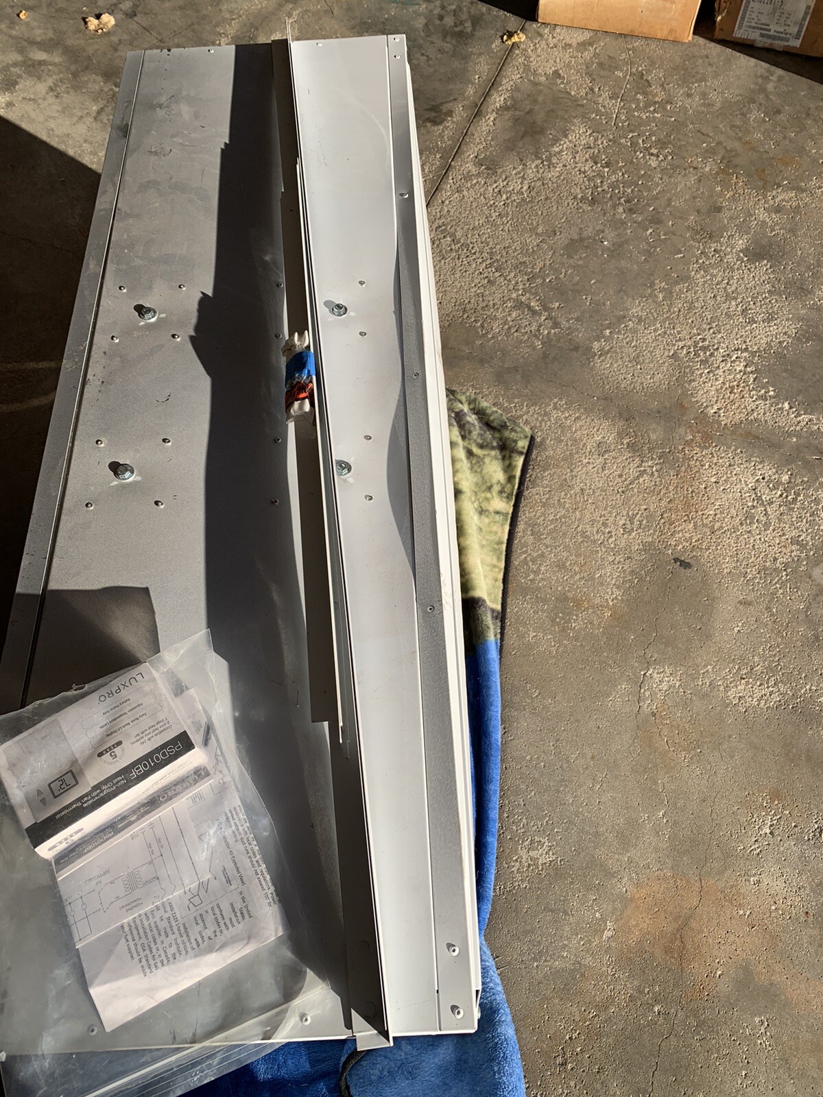 MARS Recessed Heated Air Door Curtain PH1048-1EFH-PW Scratch and Dent