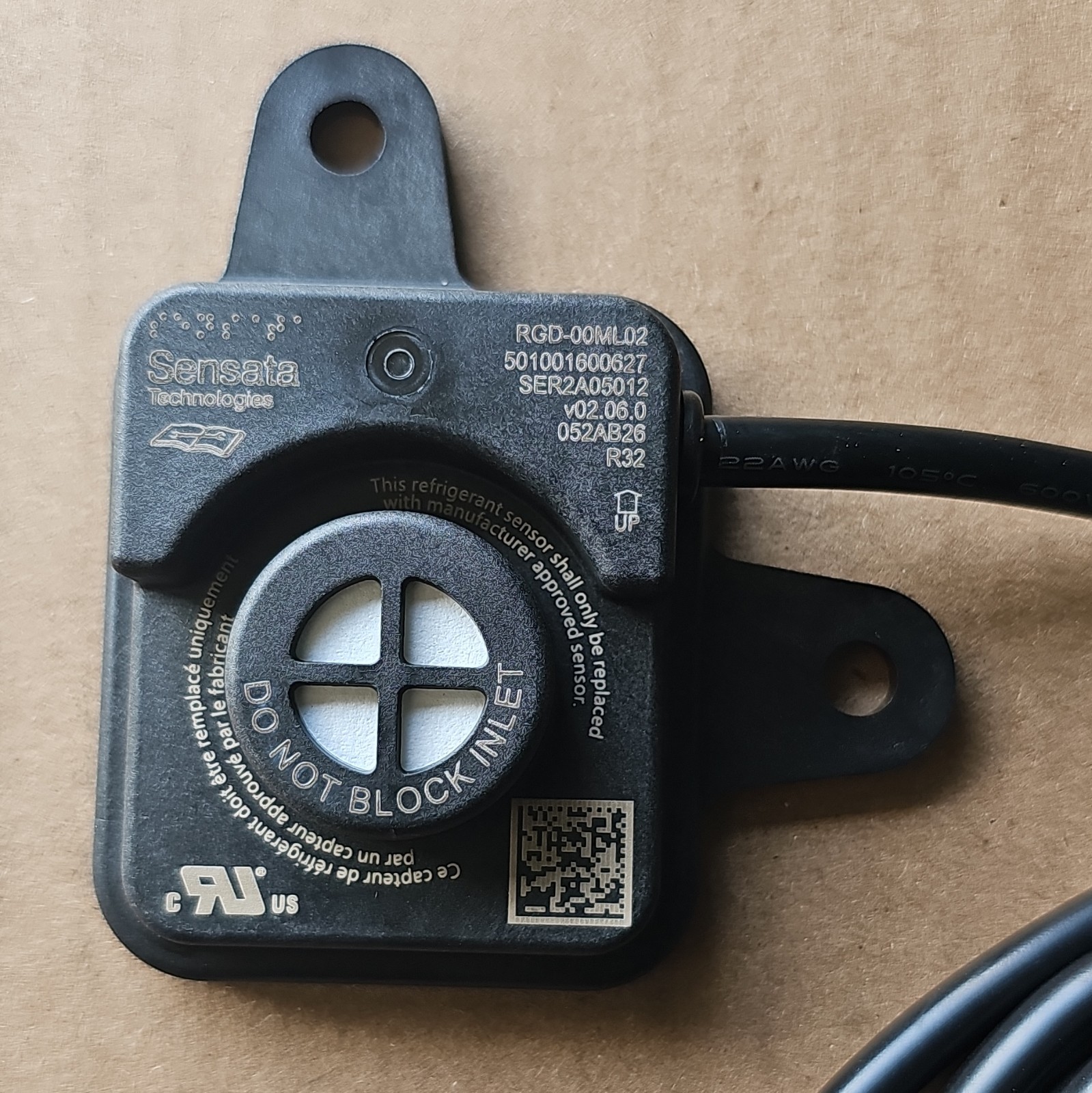 Sensata Technologies RGD-00ML02 Refrigerant Sensor w/ Cable, Black