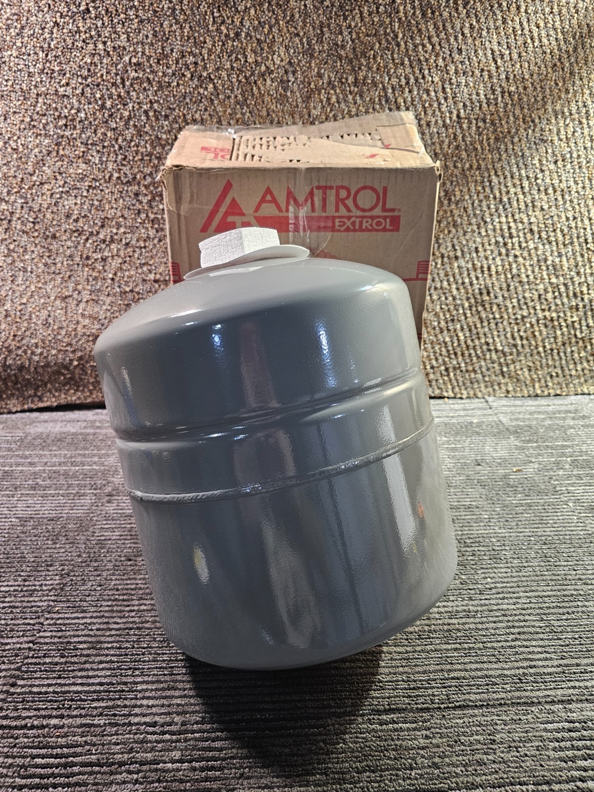 Amtrol Extrol EX-30 4.4 Gallon In-Line Hydronic Expansion Tank 240 Degrees F