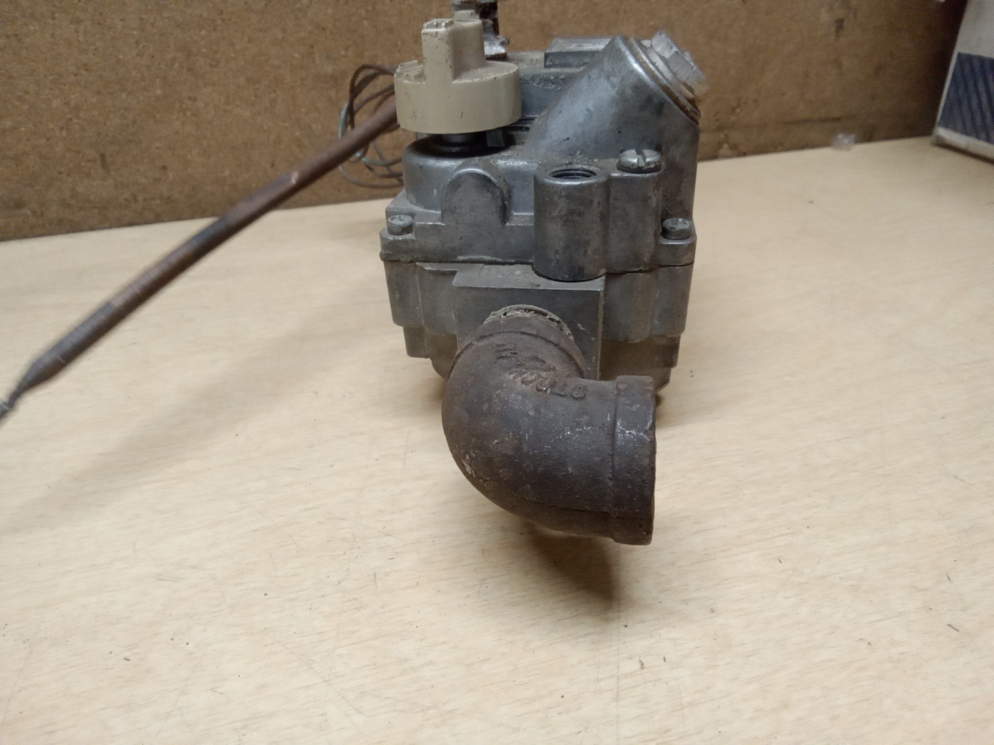Robertshaw Unitrol 700AS 324-325-015 Hydraulic Combination Gas Valve