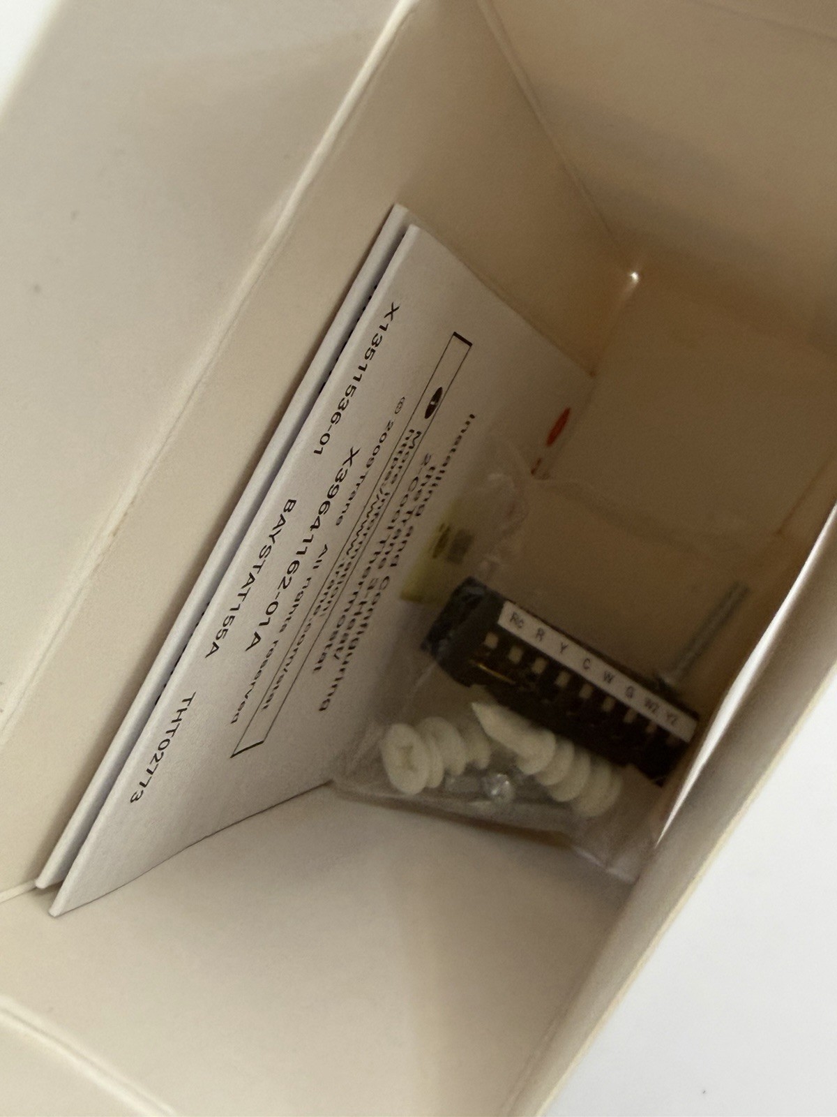 Trane Service First Thermostat BAYSTAT155A Wall Mount Non Programmable 3H2C New