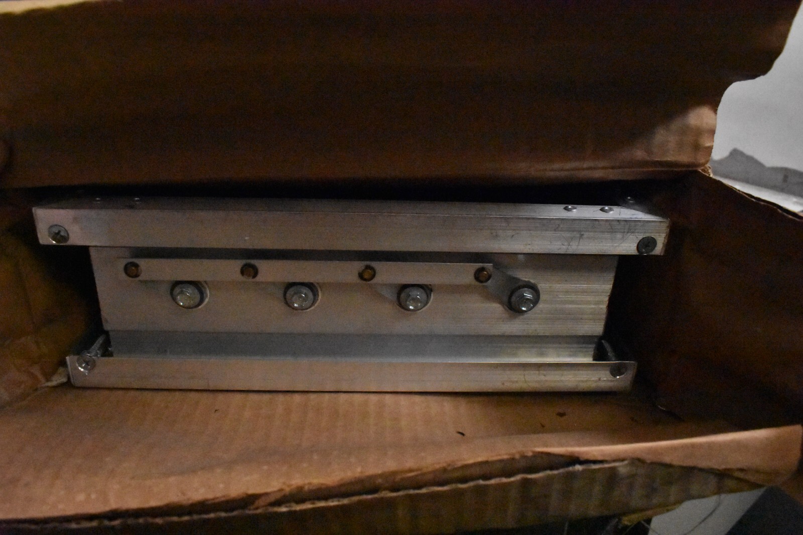 Honeywell ZD24X12TZ 24″ x 12″ Truezone Rectangular Zone Damper