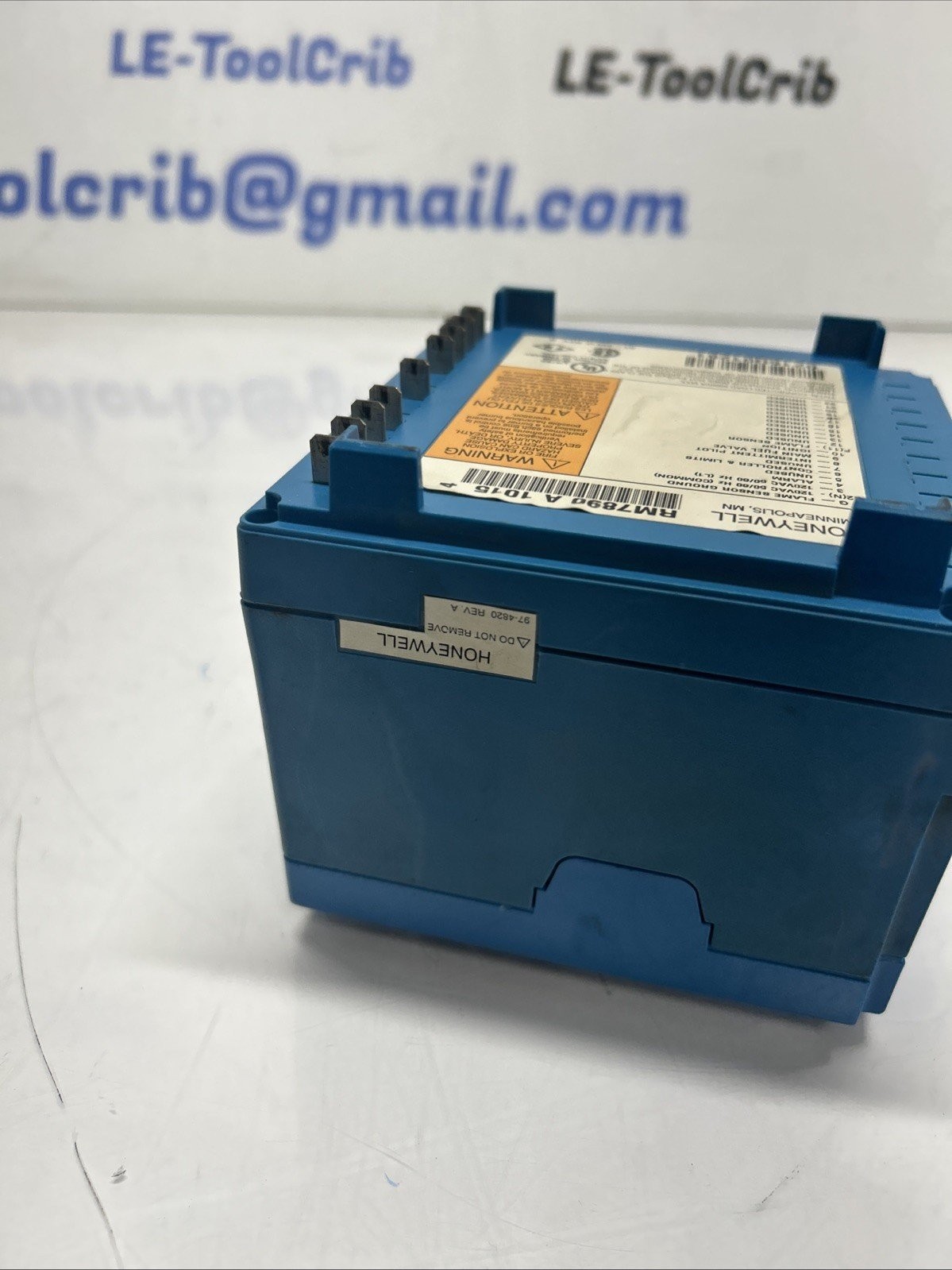 HONEYWELL RM7890 A 1015 ULTRAVIOLET FLAME AMPLIFIER N-518