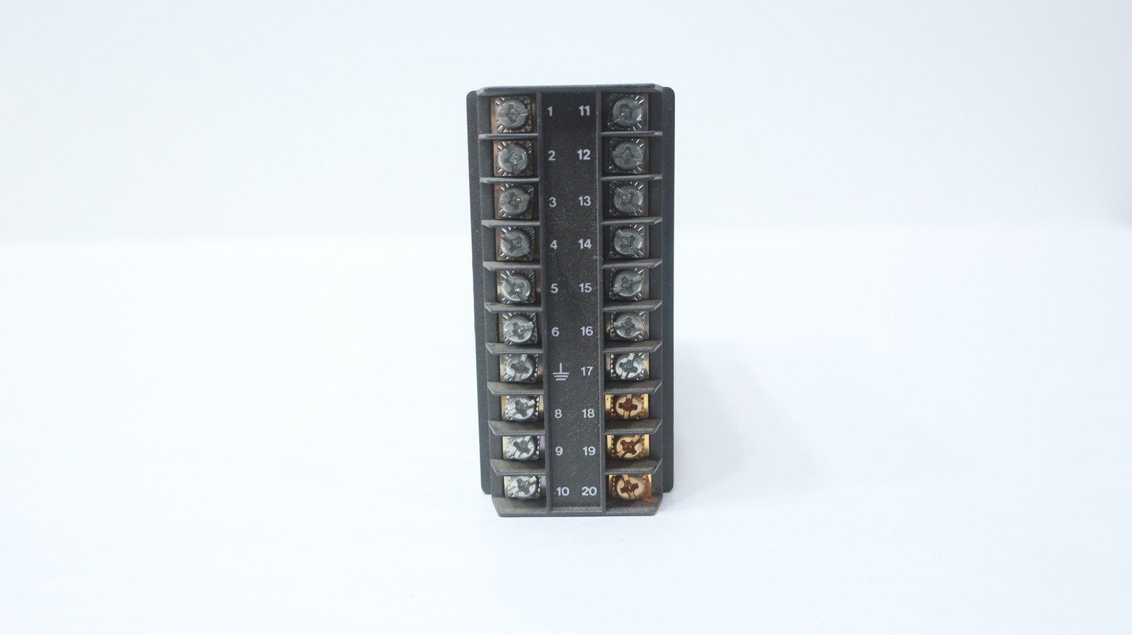 Eurotherm 808/T1/0/0/0/0/QLS/(AKHF200) Temperature Controller 264v-ac 32-800f