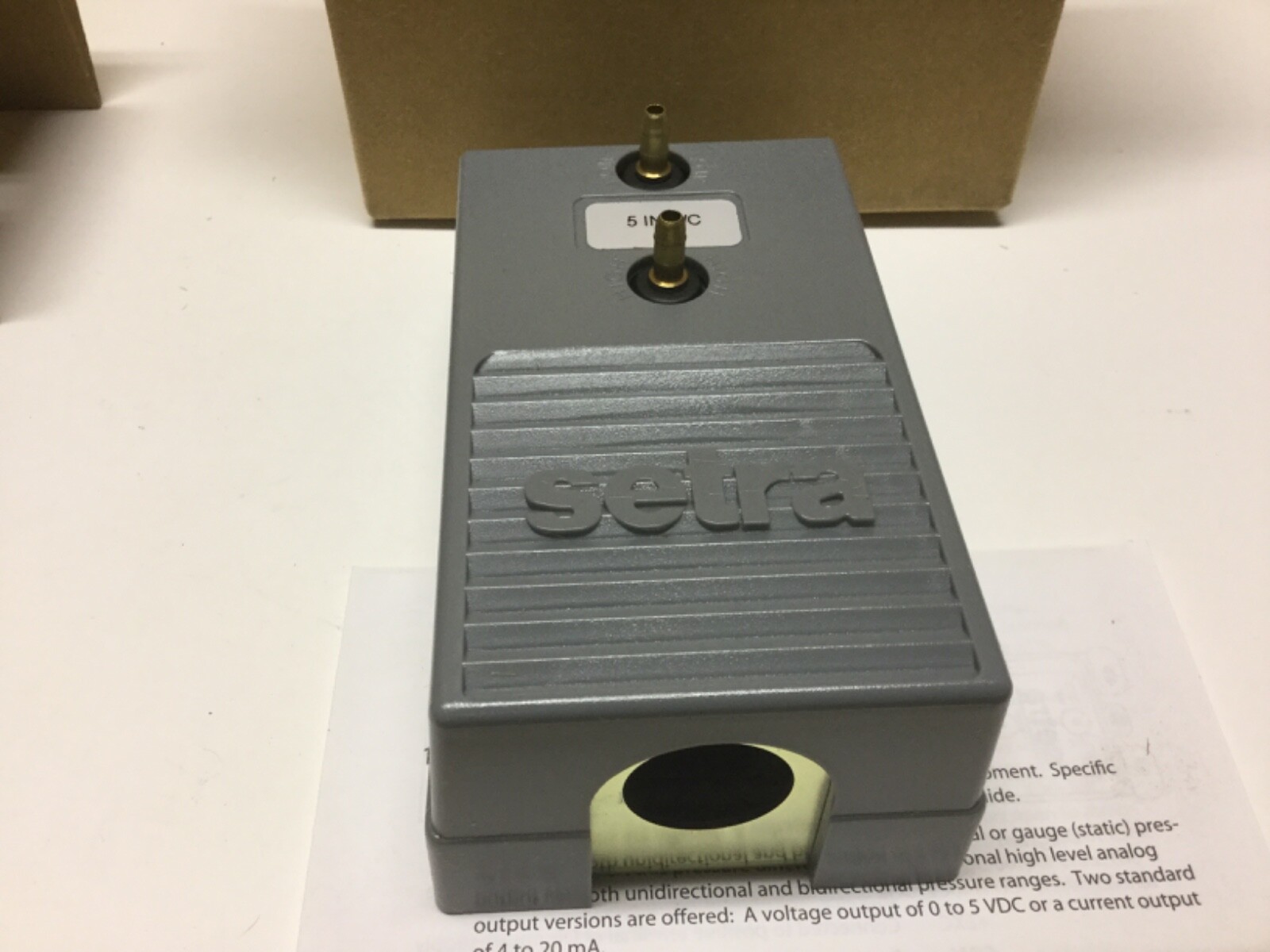 Setra 2641005WD2DA1D Differential Pressure Transducer 0-5″ WC 12-28 VDC