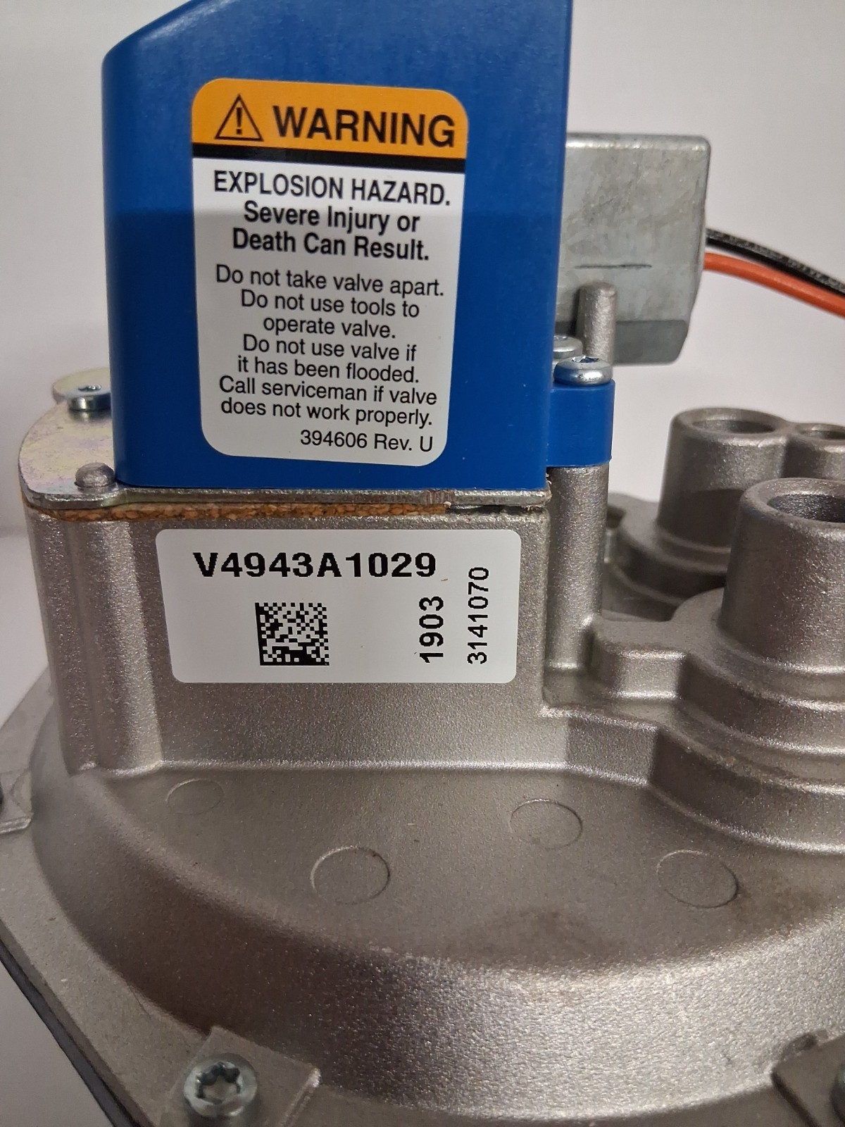NEW IN BOX! Honeywell 1.25″ DIAPHRAGM 120V, NATURAL OR LP GAS VALVE V4943A 1029