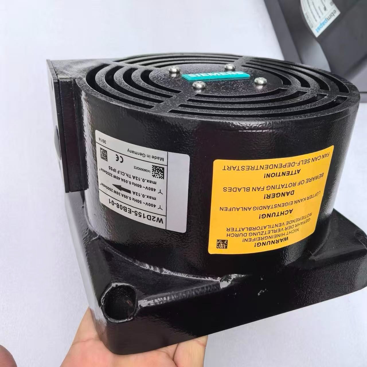 1Pcs New for W2D155-FB08-05 Replace W2D155-EB08-01 400V Motor Fan
