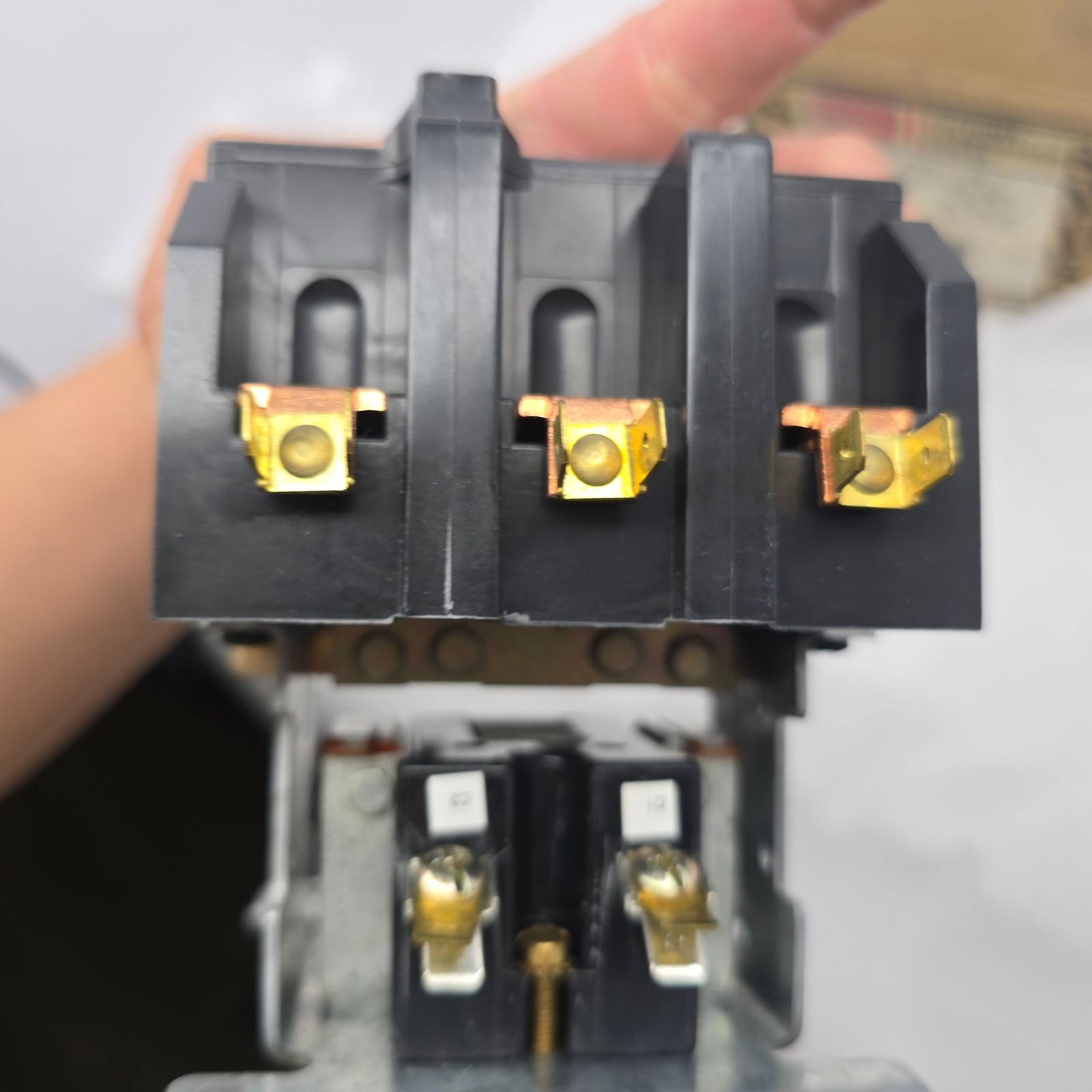 Carrier HN53HG120 3 Pole Contactor 120V Coil 75 FLA 240/480/600V