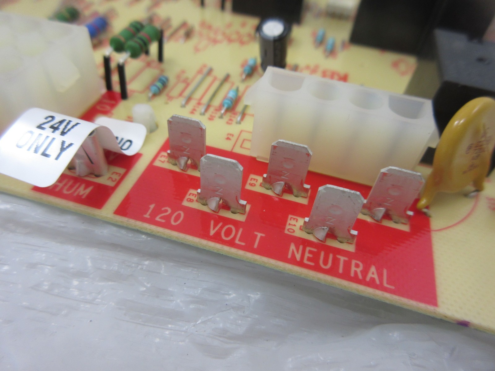 LENNOX 100925-03 EMERSON WHITE RODGERS 50A66-123-04 SURELIGHT CONTROL BOARD