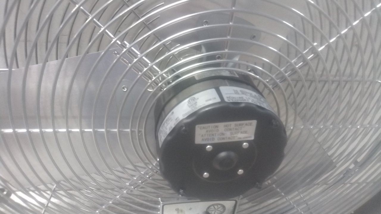 TPI Industrial U24-TE 24 In Blade Dia 120V Yoke Mounted Workstation Fan