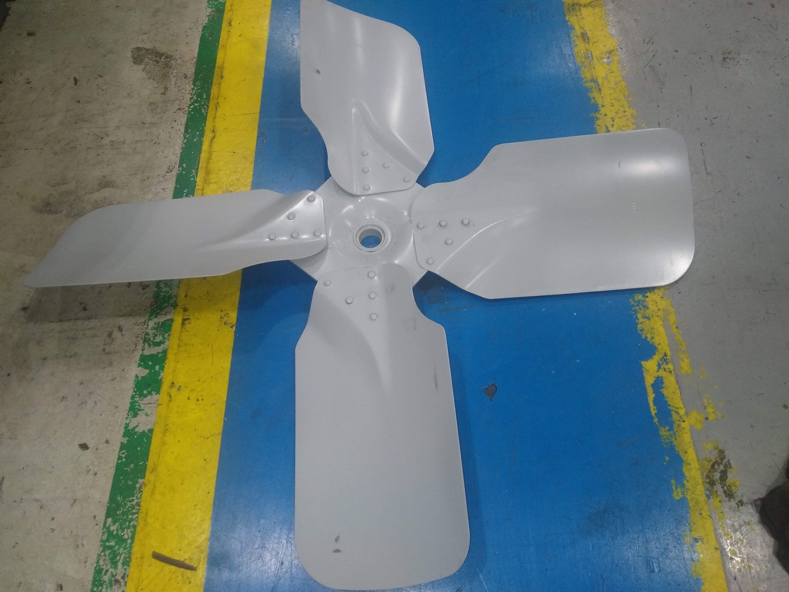 NEW X38010001000 PROPELLER 42″ DIA 27 DEGREE PITCH 4 BLADE 209732