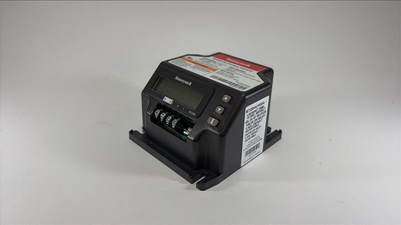 Honeywell R7284U1004 Digital Oil Primary Control Junction Box New Open Box