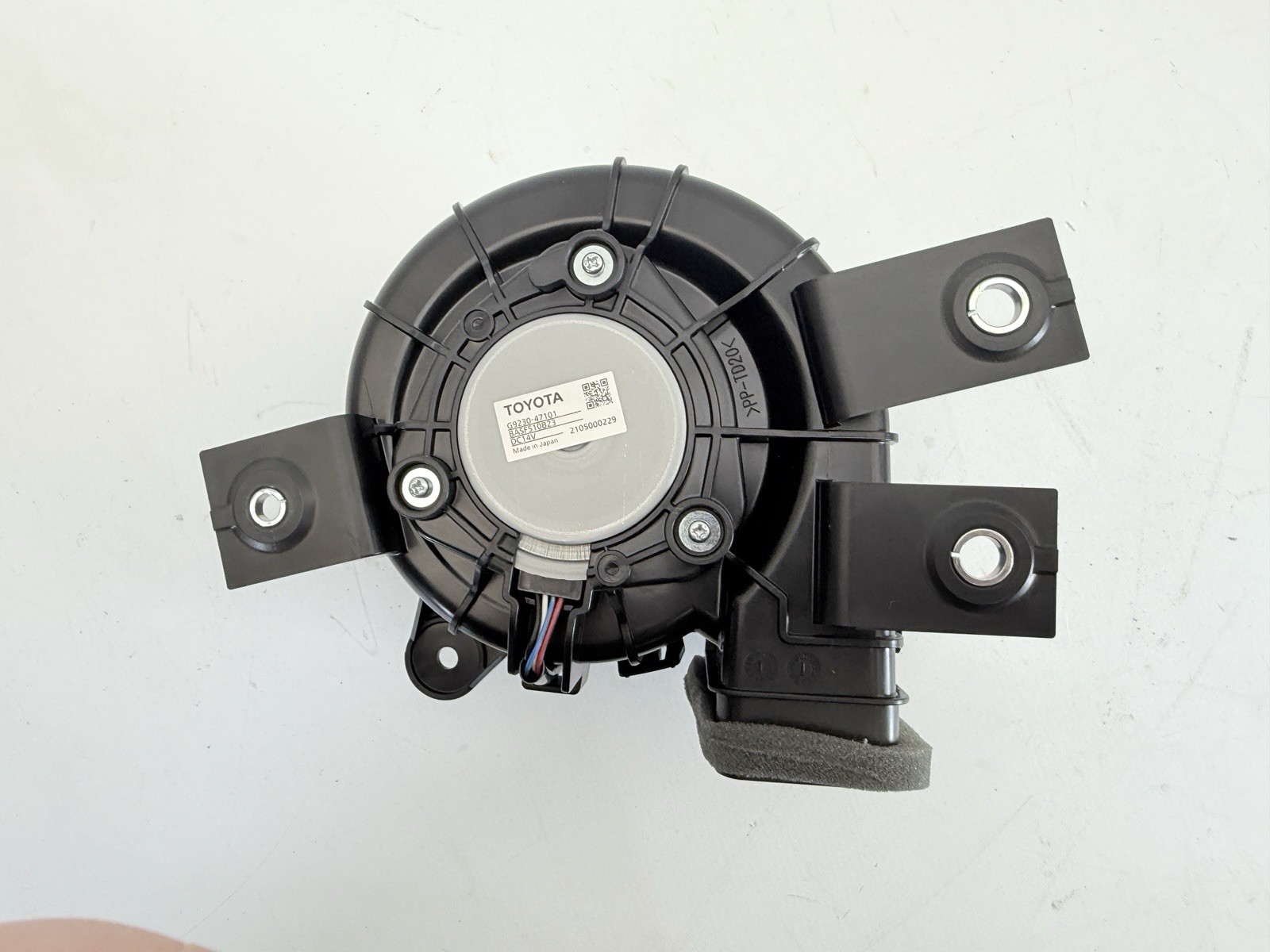 2017-2022 TOYOTA PRIUS PRIME BLOWER ASSEMBLY BATTERY G9230-47101 OEM
