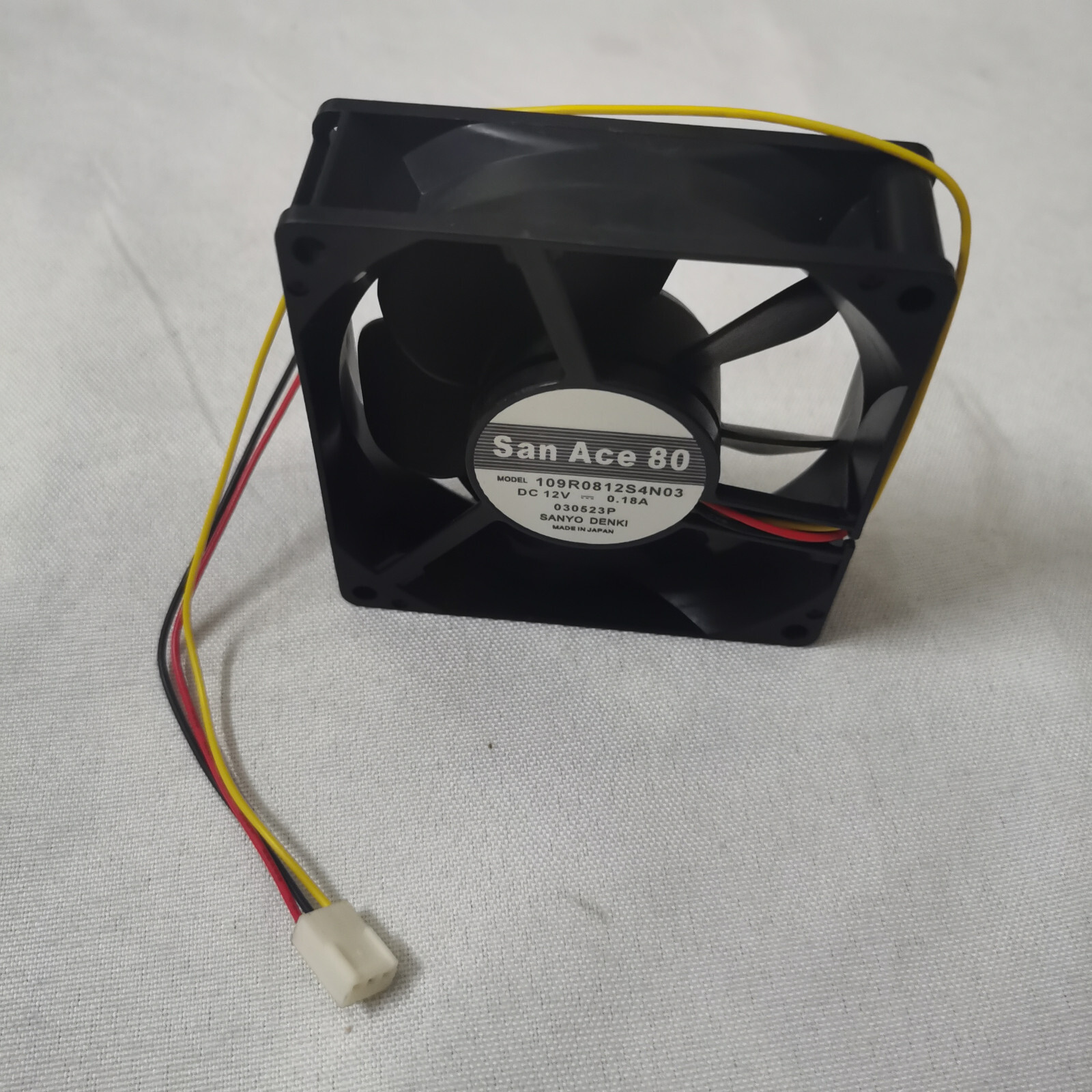 1PC 3 wire fan 8cm fan 109R0812S4N03 8025 12V 0.18A