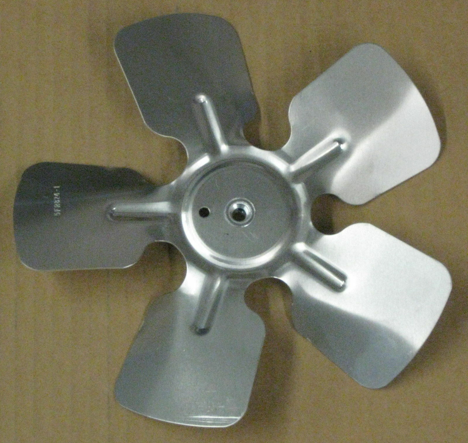 A63841 Metal Fan Blade 8″ Diameter 5 Blades 1/4″ Bore Hub CW 24 Degree Propeller