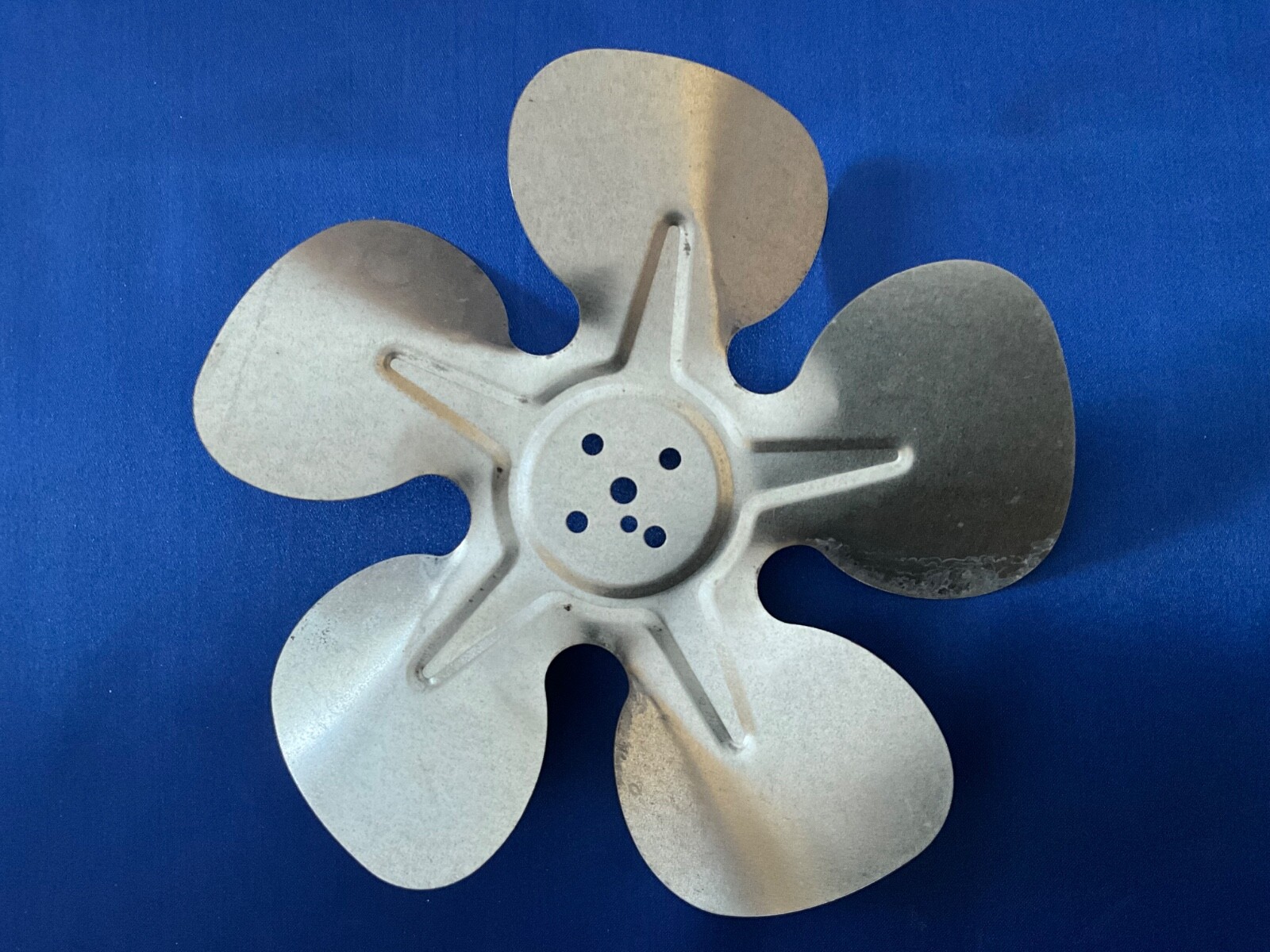 8” CW Hubless Premium Grade Fan Blade – 5-Wing 25° Pitch Air-Drive AD8CW25UBG
