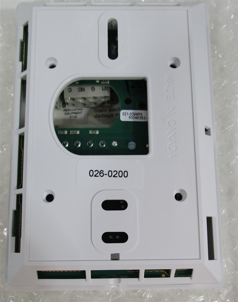 JOHNSON CONTROLS TEC2101-3 Thermostat Non-Programmable 1 Heat/ 1 Cool NEW