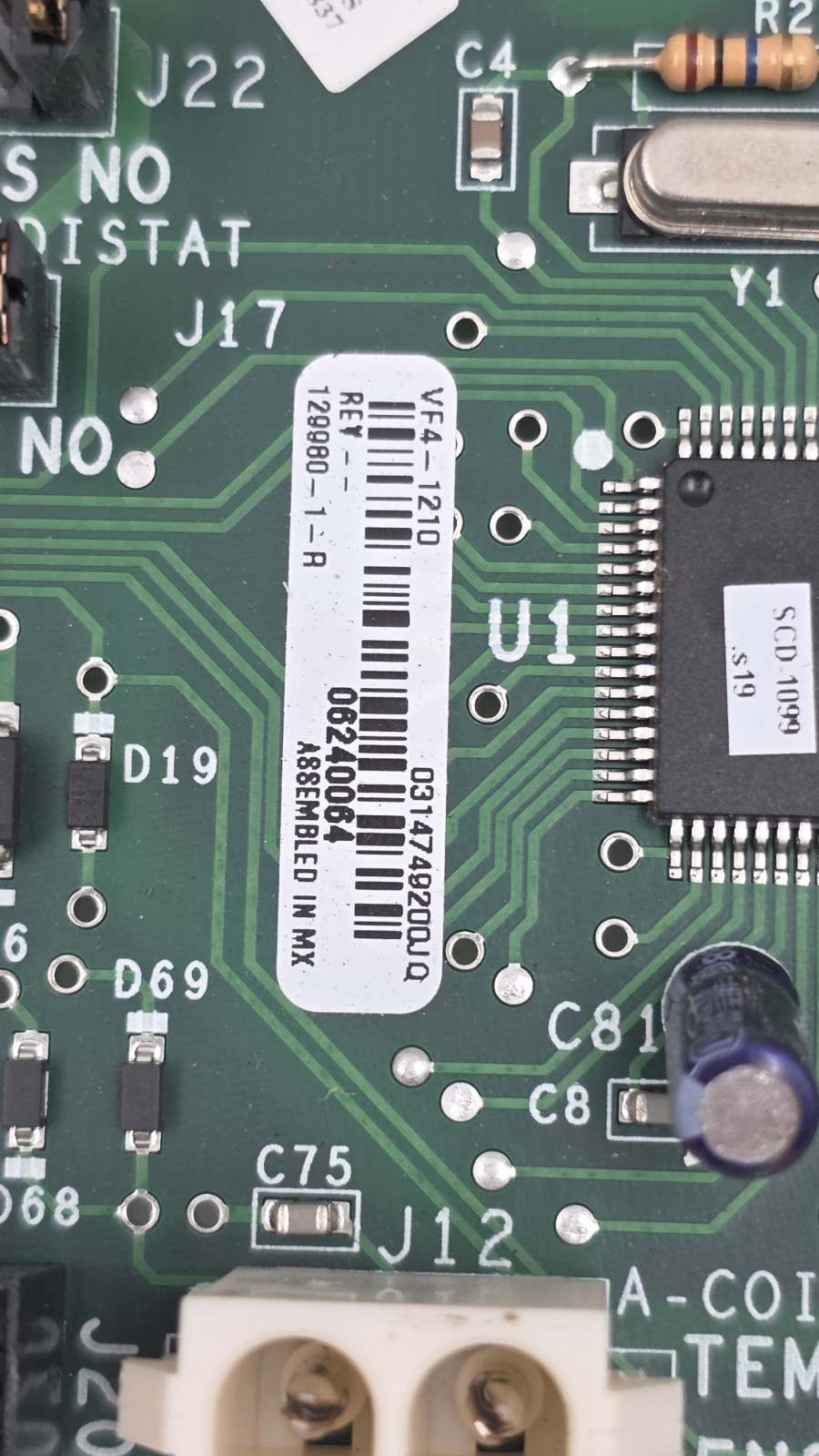 York Luxaire VARIDIGM 507820 Control Board VF4-1210