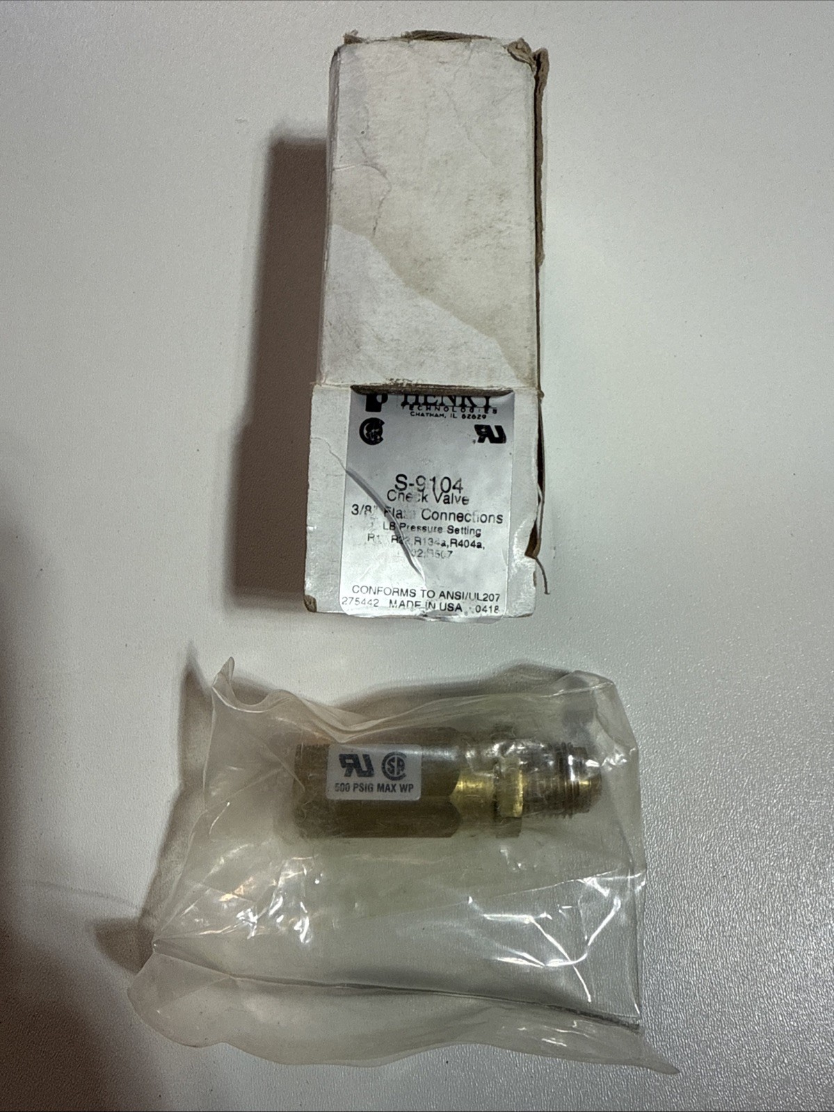 S-9104 Check valve 3/8 flare 5LB pressure setting