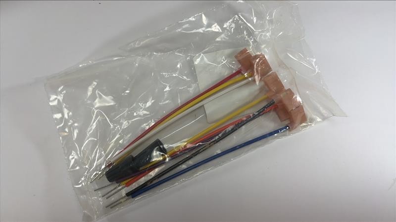 Honeywell R7284U1004 Digital Oil Primary Control Junction Box New Open Box