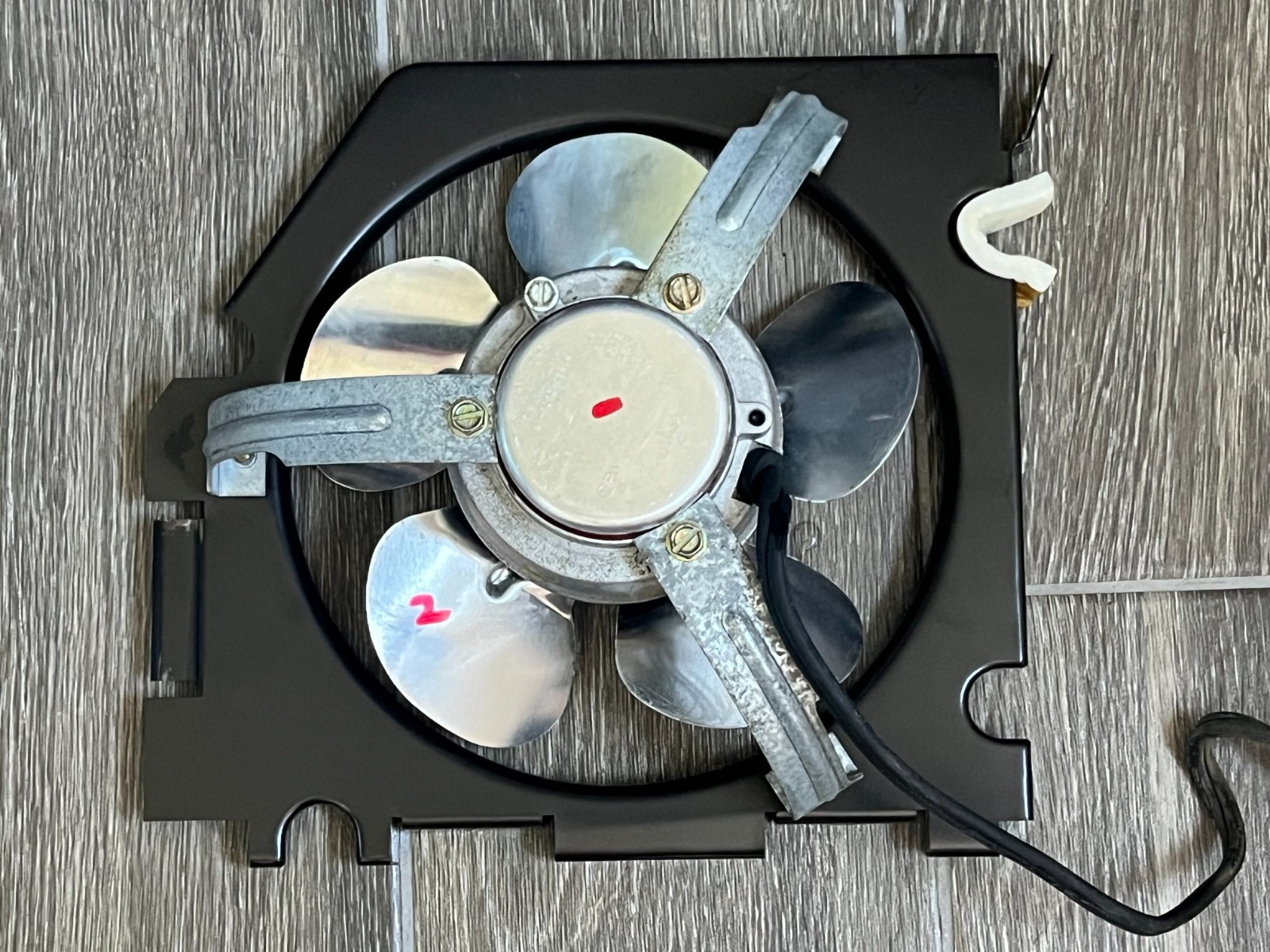 Amana Refrigerator Condenser Fan Motor 833697 D758401 Blade B5742603 TESTED #8