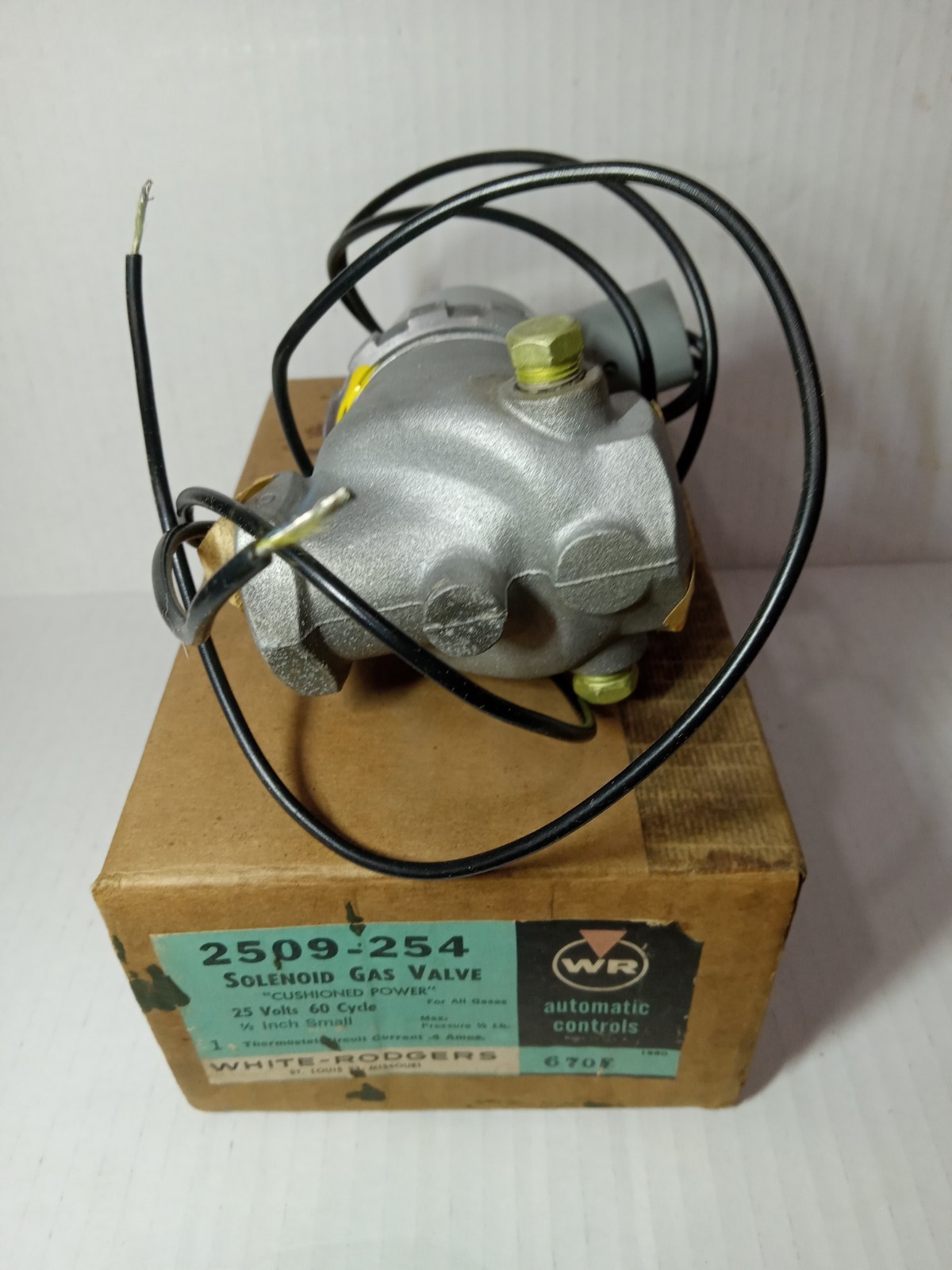NEW WHITE-RODGERS 2509-254 Gas Valve 1/2″ NPT 25V Solenoid Cushioned Power NEW