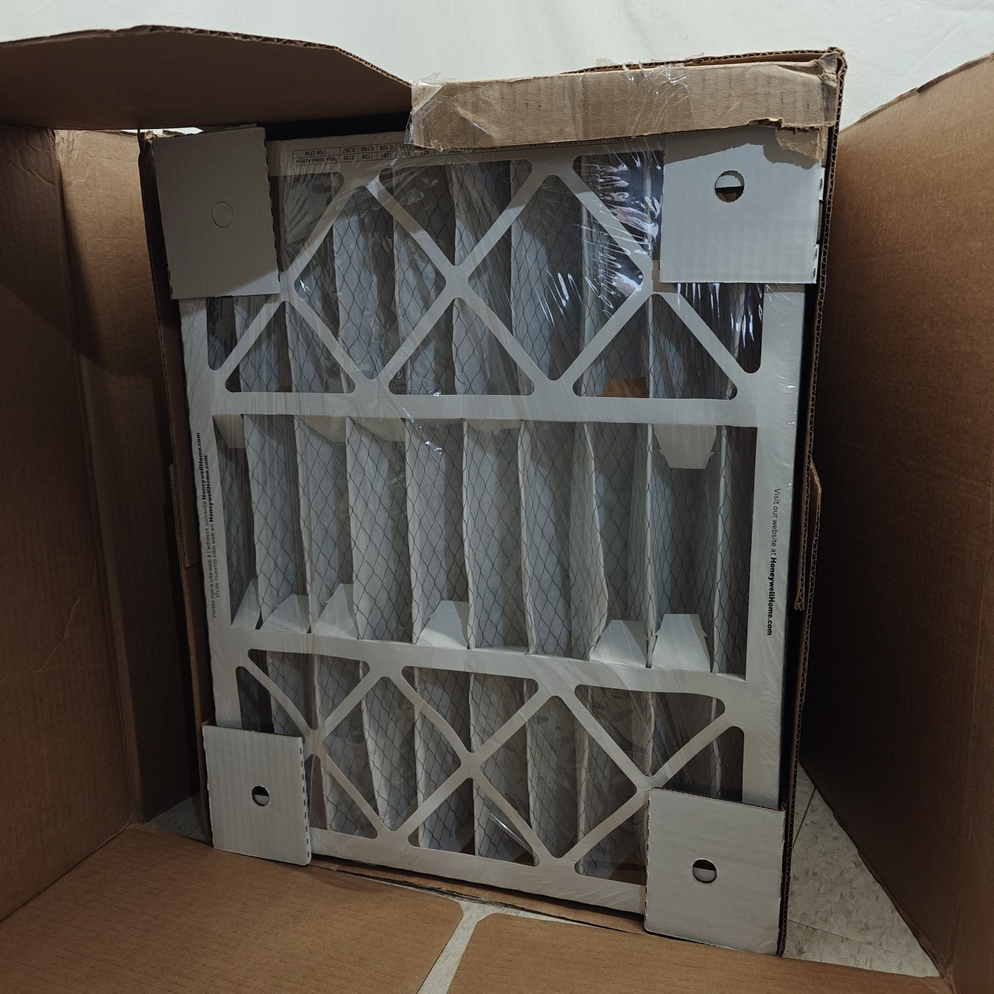 Qty. 3 Honeywell Home 20x25x4 MERV 8, AC Furnace Air Filter 3 Pack