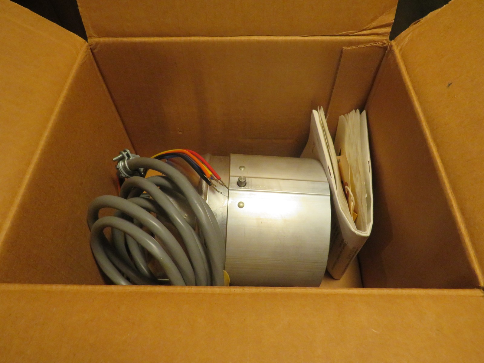 Honeywell D80B 1011 New 5″ 24V AUTOMATIC ROUND DAMPER NOS NEW! LOOK!