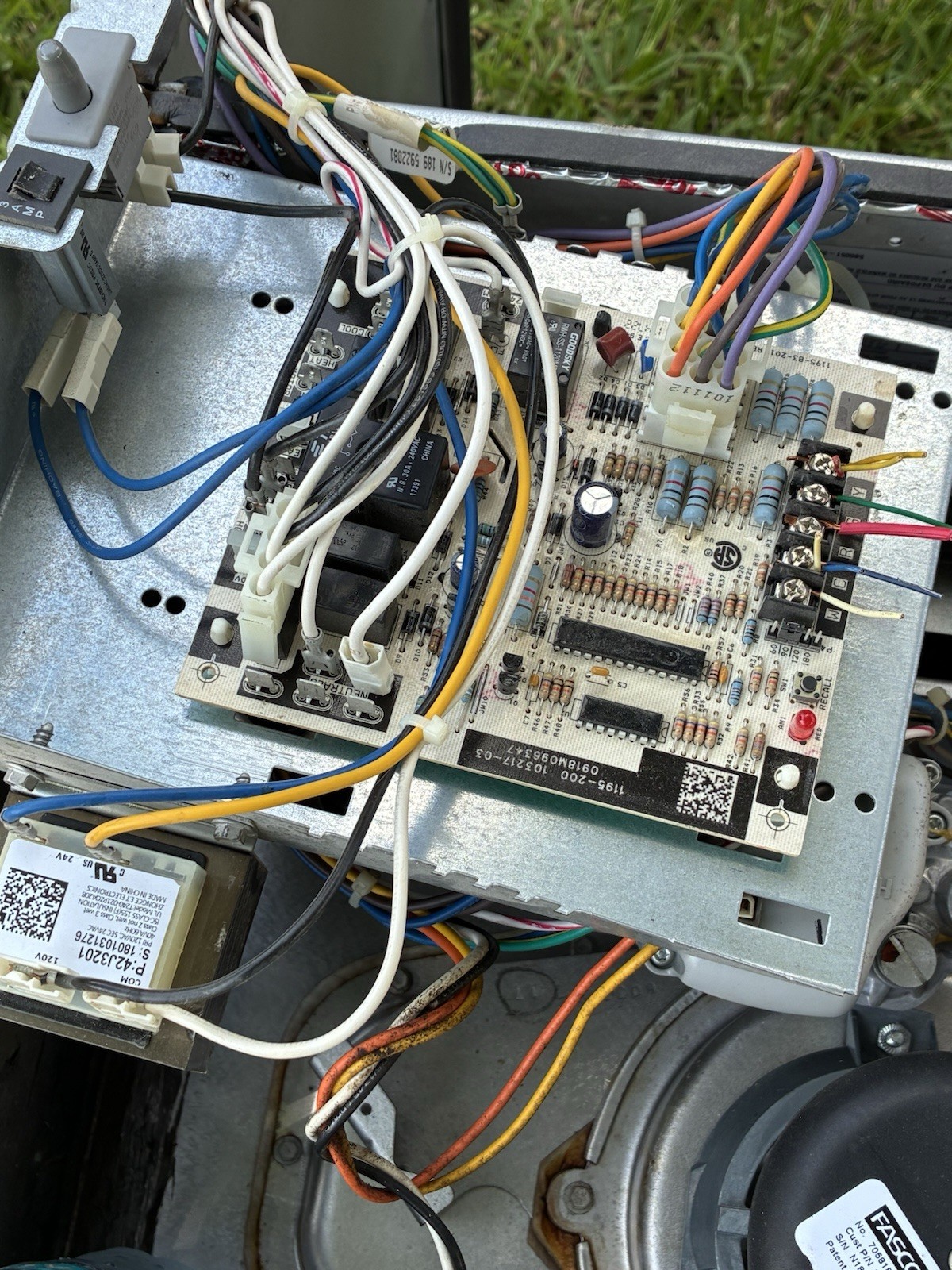 OEM Lennox Furnace Control Board 1195-200 103217 -03 Tested And Working