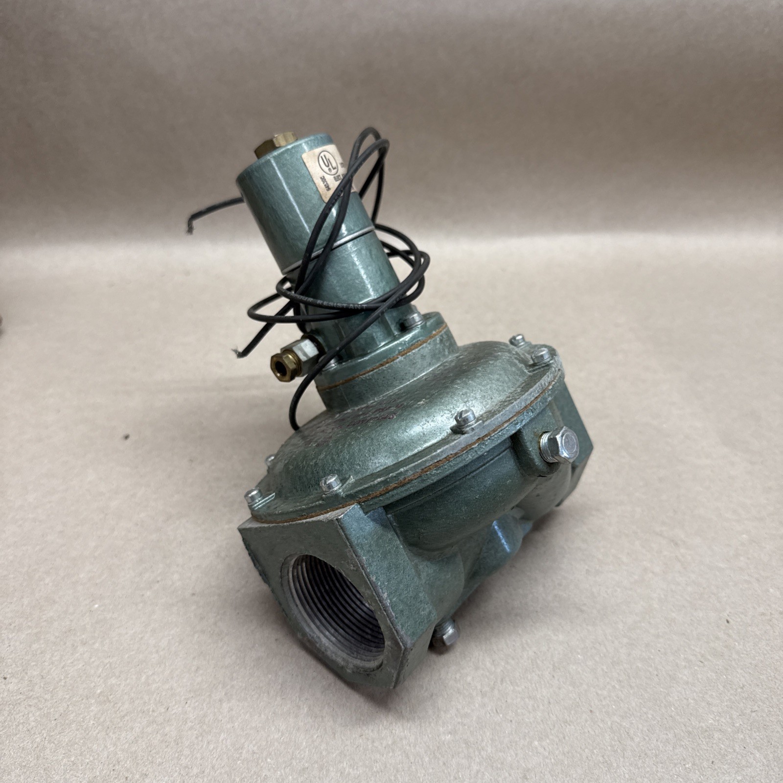 ITT B50DF182A112 Electric Diaphragm 1-1/2″ inch gas valve 110V coil NOS