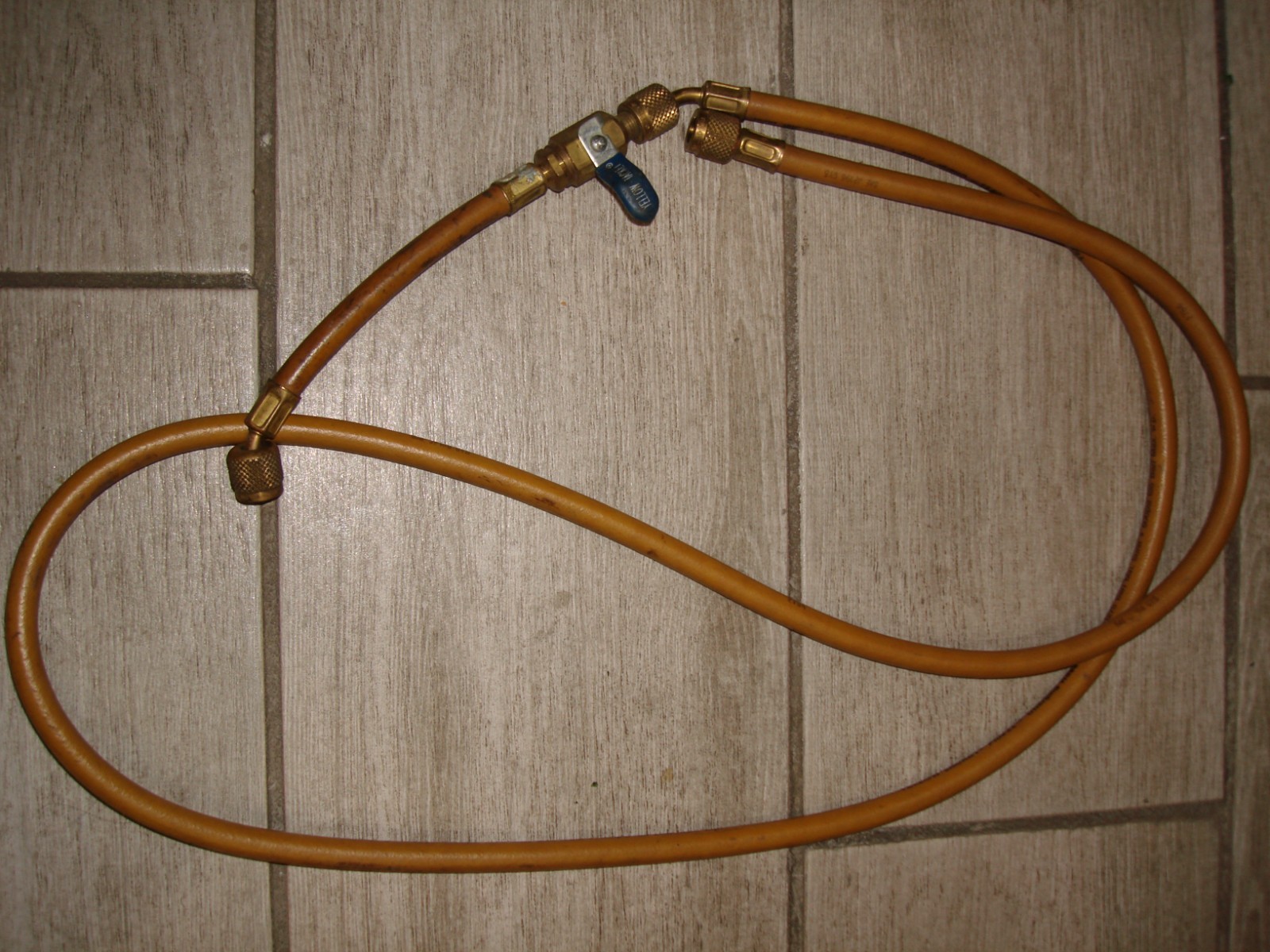 Yellow Jacket Plus II Charging Hose Set 3 Brass Hoses Red Blue Yellow 4000 psi