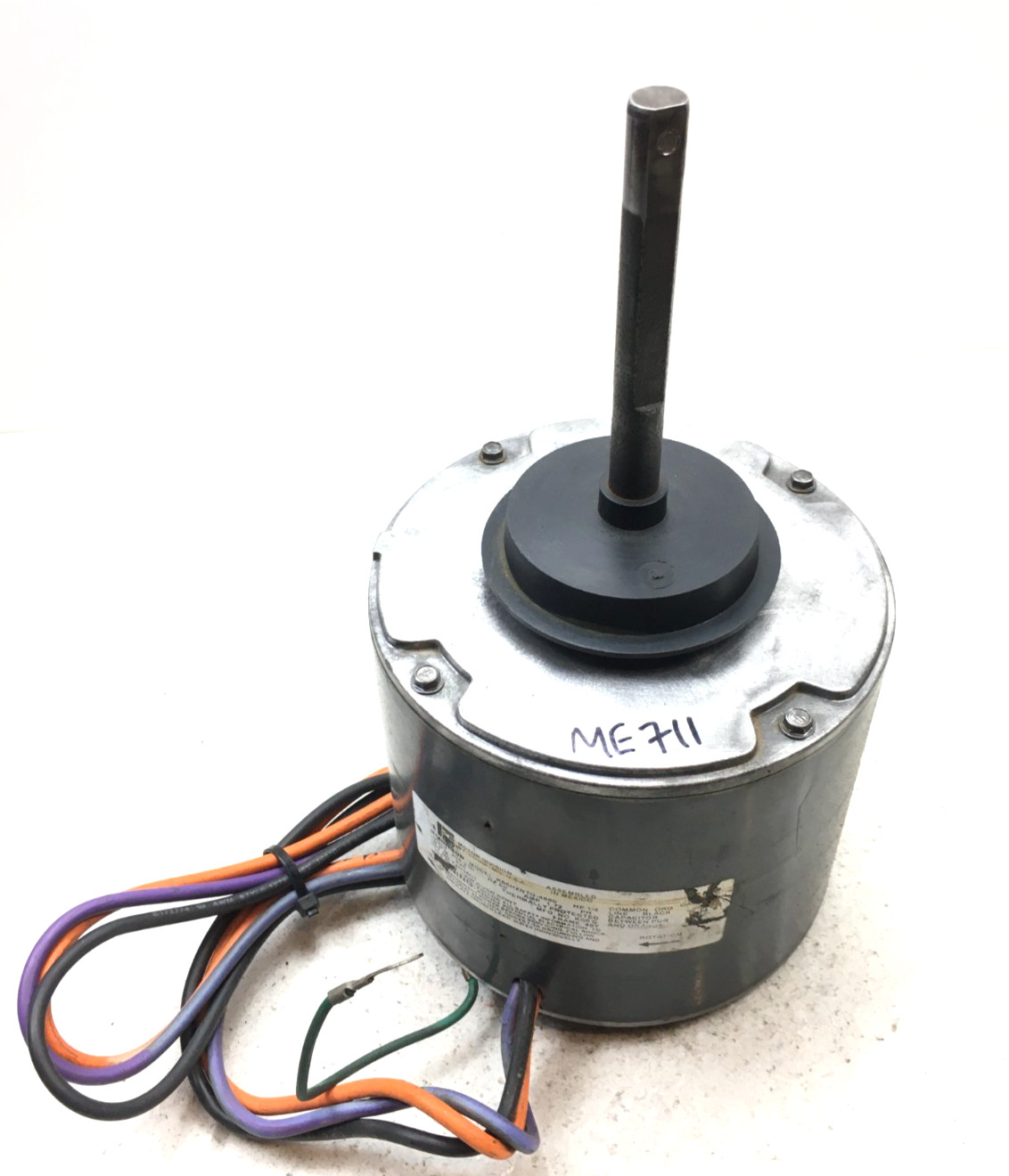 Emerson K55HXNTG-4880 Condenser Motor 72H3601 1/4HP 825 RPM 230V used #ME711B