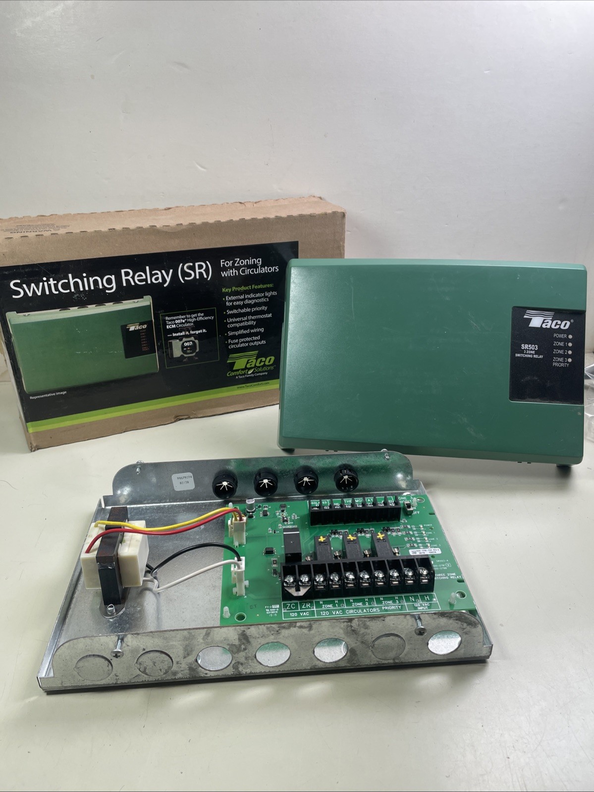 Taco SR503-4 3 Zone Switching Relay Missing 1 Clamp & Several KOs