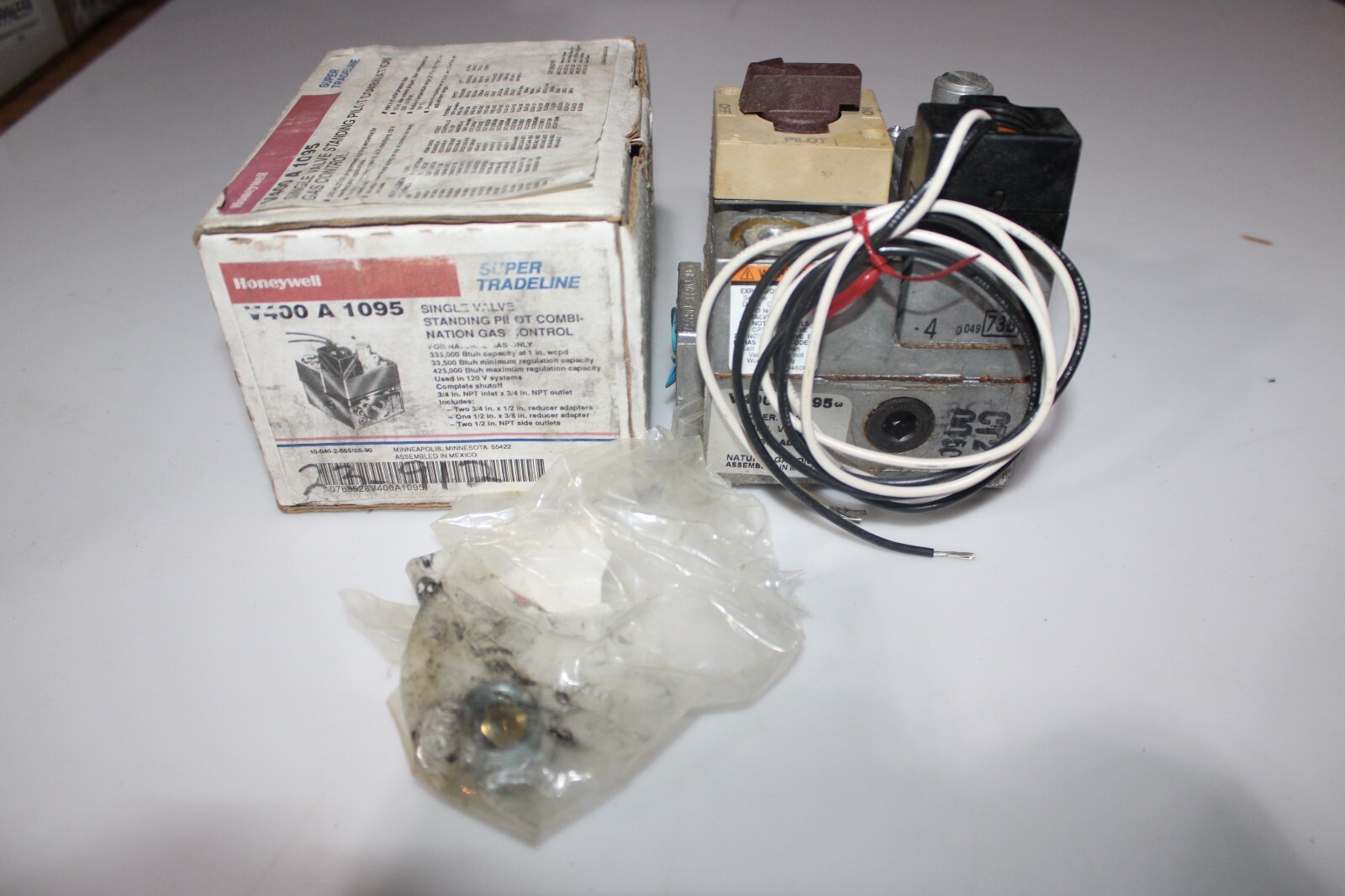 Honeywell V400 A 1095 Single Valve Standing Pilot Combination Gas Control *NEW*