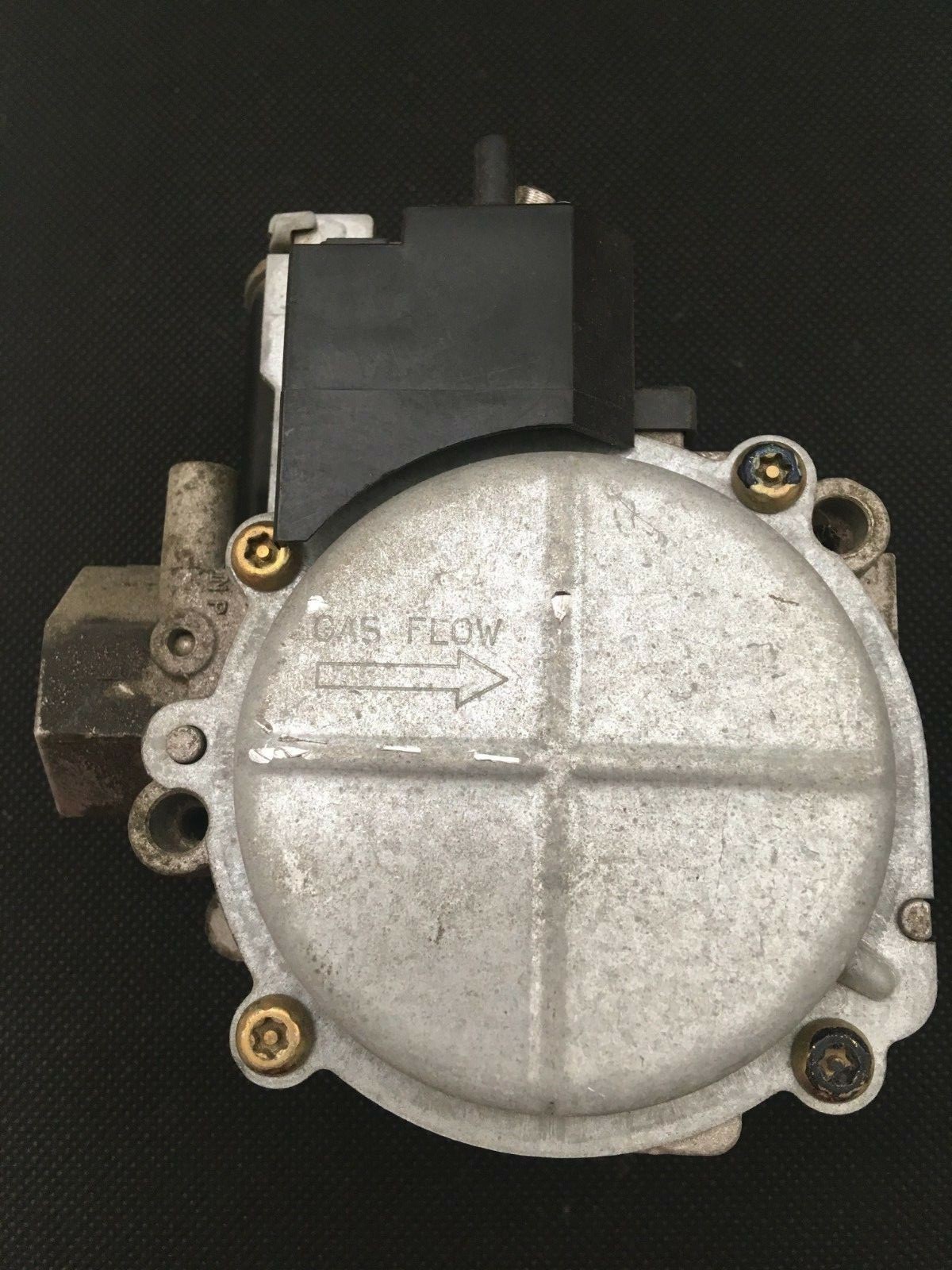 WR GEMINI 36G22Y Type 202 FURNACE GAS VALVE B12826-28 used #G132