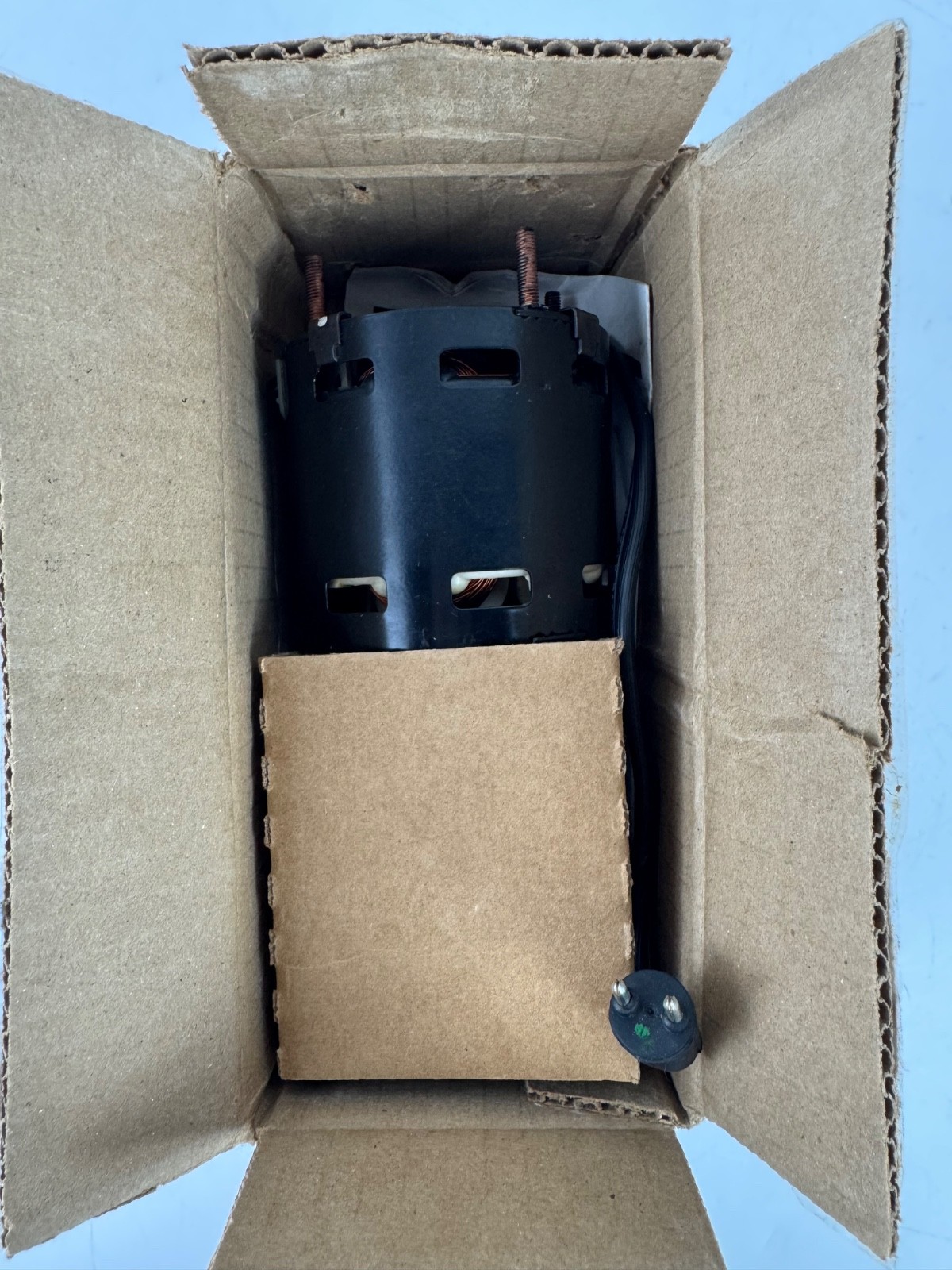 Fasco D1124 Hvac Motor, Oao, 1/20 Hp, 1550 Rpm, Sleeve. 5/16” X3” Shaft 115W