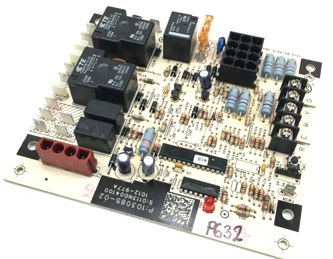 Lennox 103085-02 Furnace Control Circuit Board 1012-977A used #P632
