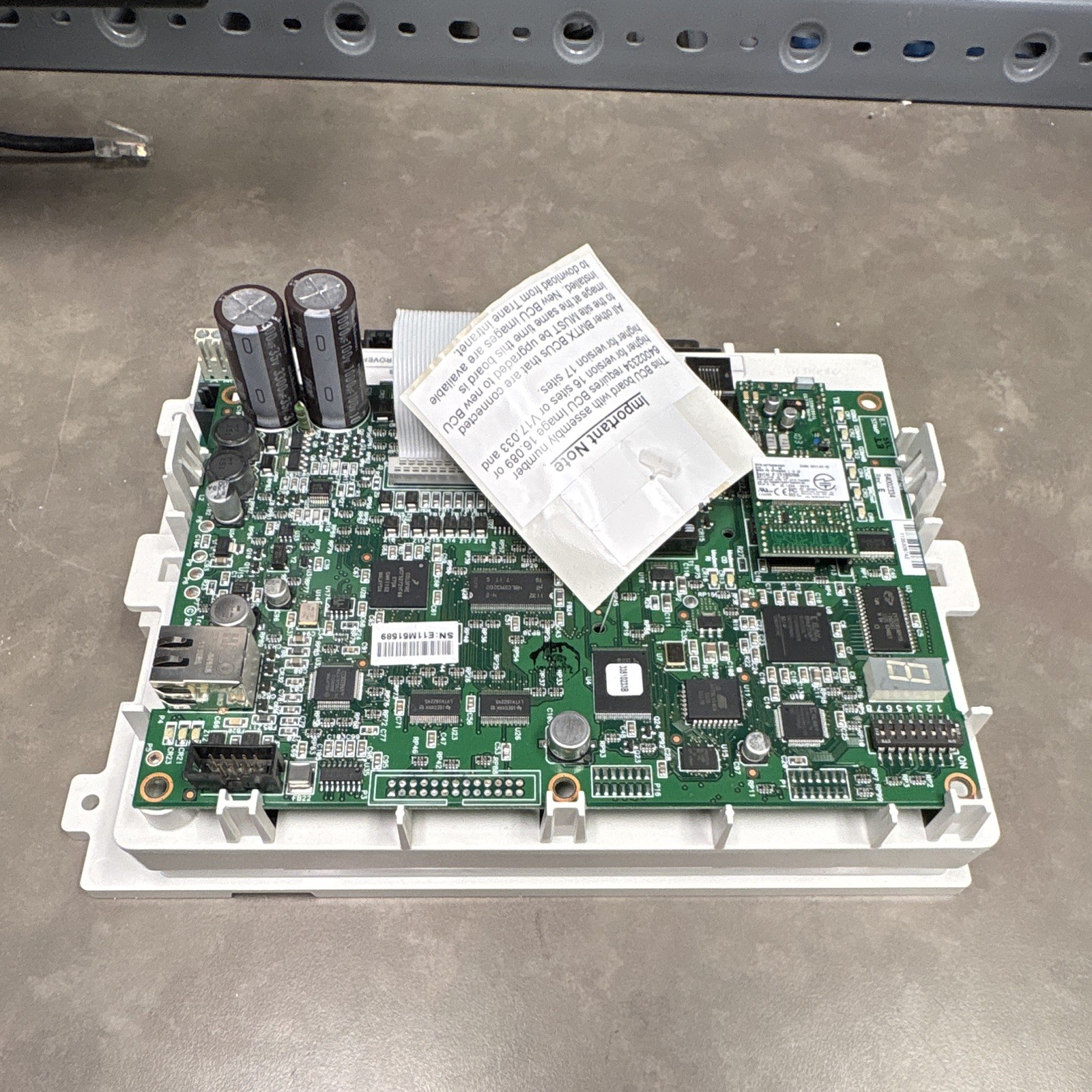 Trane UC400 Unit Controller Circuit Board Module PCB Assembly 64002334 13.5V