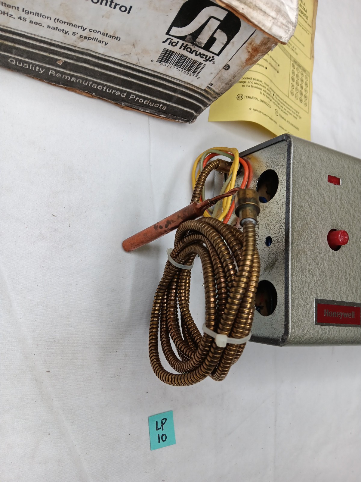 SID HARVEYS R80-40R HONEYWELL R8182H COBINATION CONTROL *Read Description*