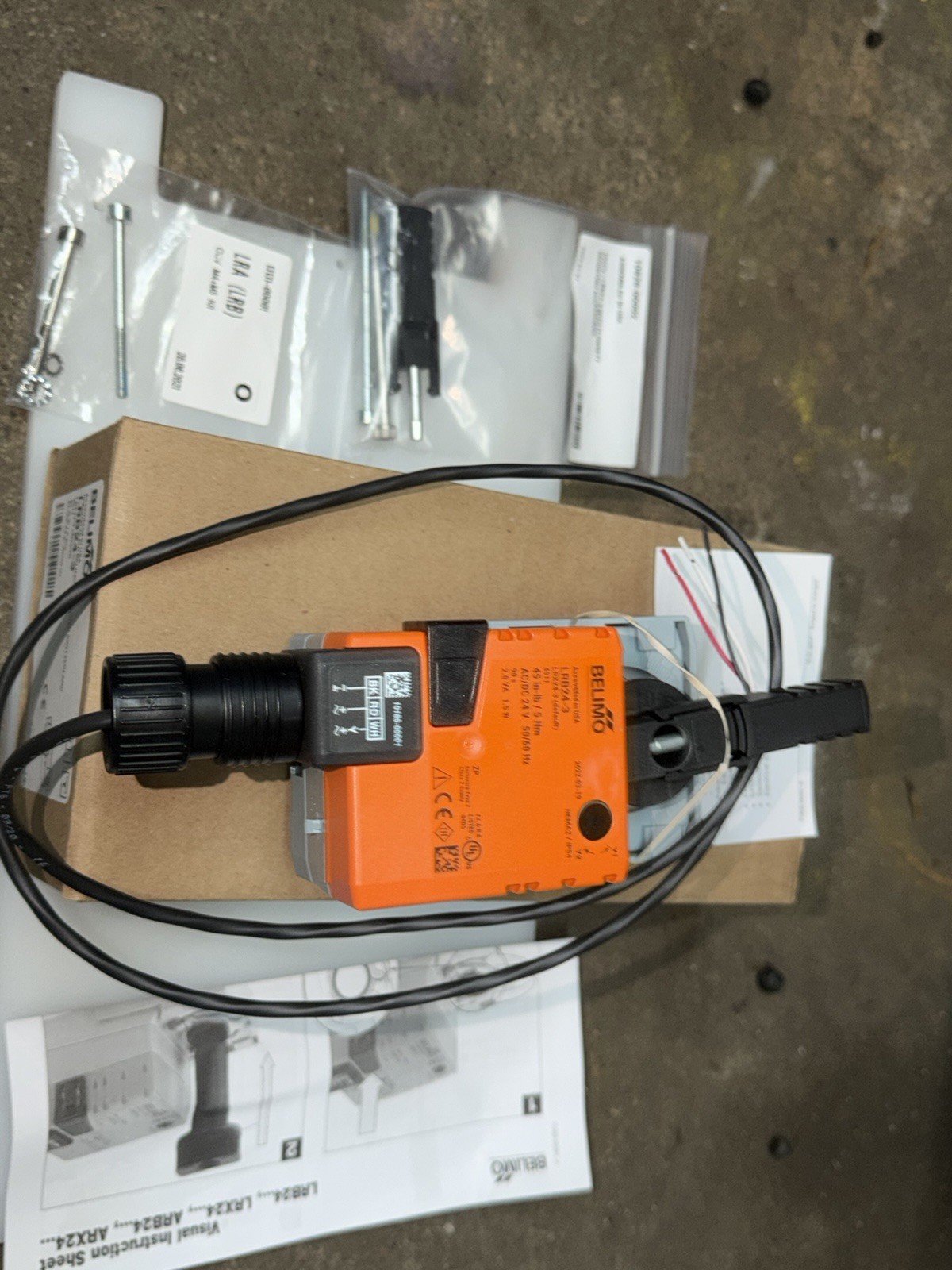 BELIMO LRB24-3 Elect Ball Valve Actuator, 24V AC/DC 40LV92