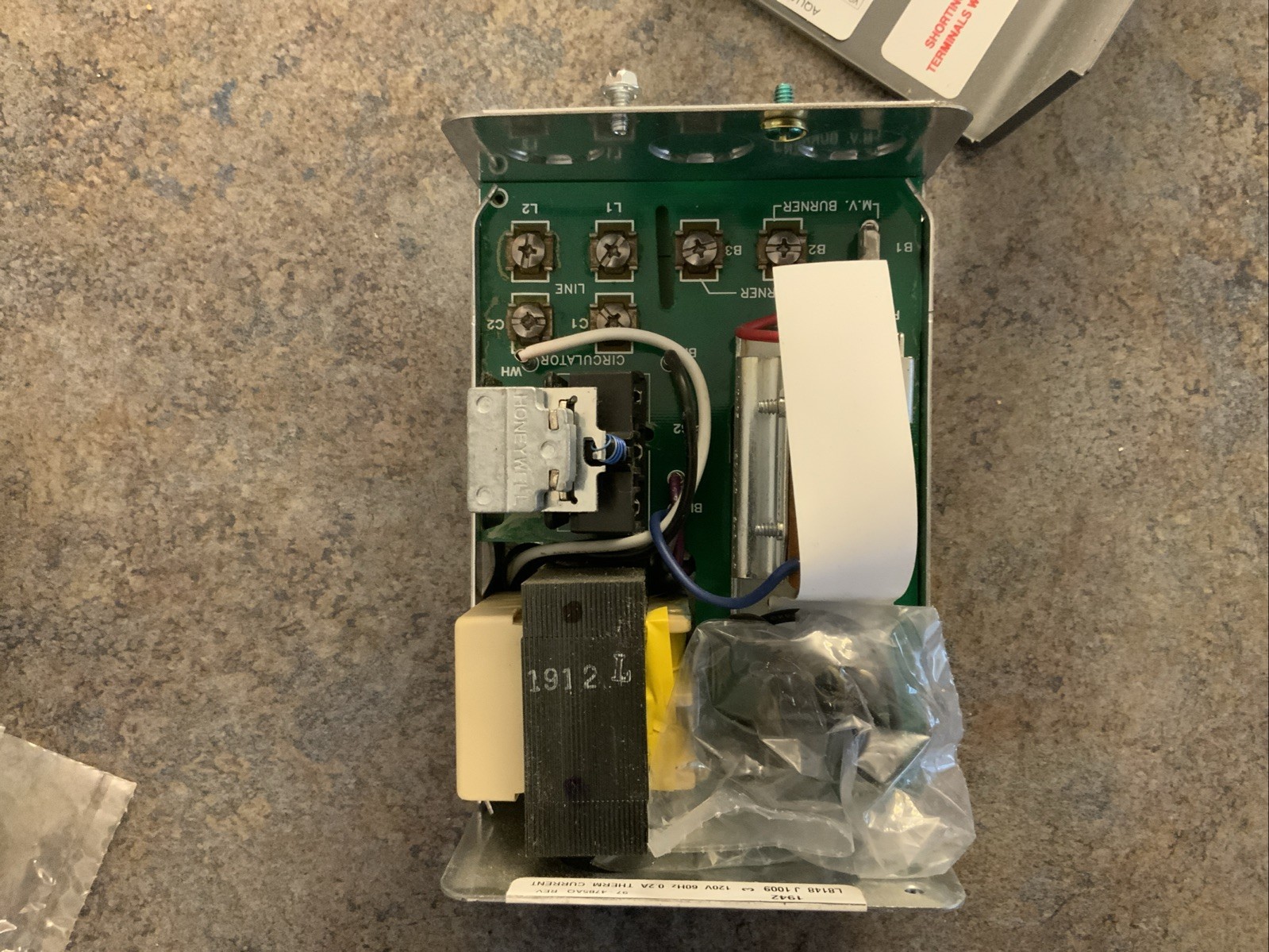 Honeywell/Resideo L8148J1009 Aquastat Relay