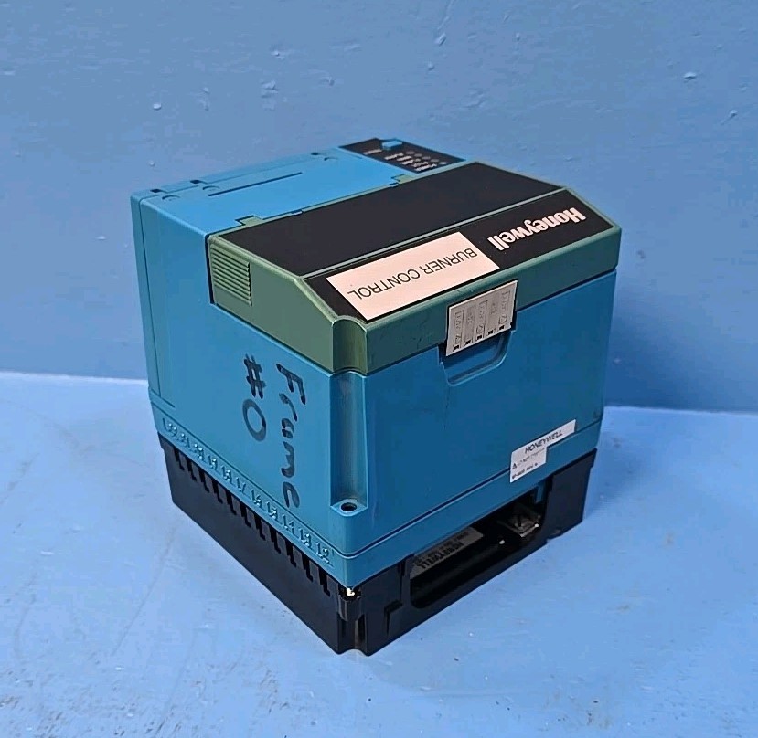 HONEYWELL RM7890A1015 ULTRAVIOLET FLAME AMPLIFIER BURNER CONTROL MODULE