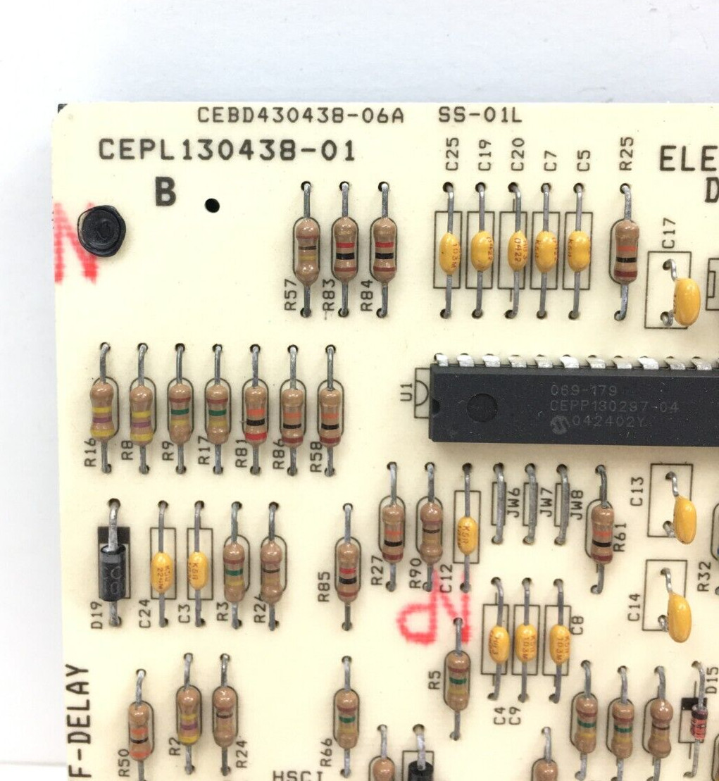 Carrier Bryant CEPL130438-01 Control Circuit Board HK42FZ013 used #P368