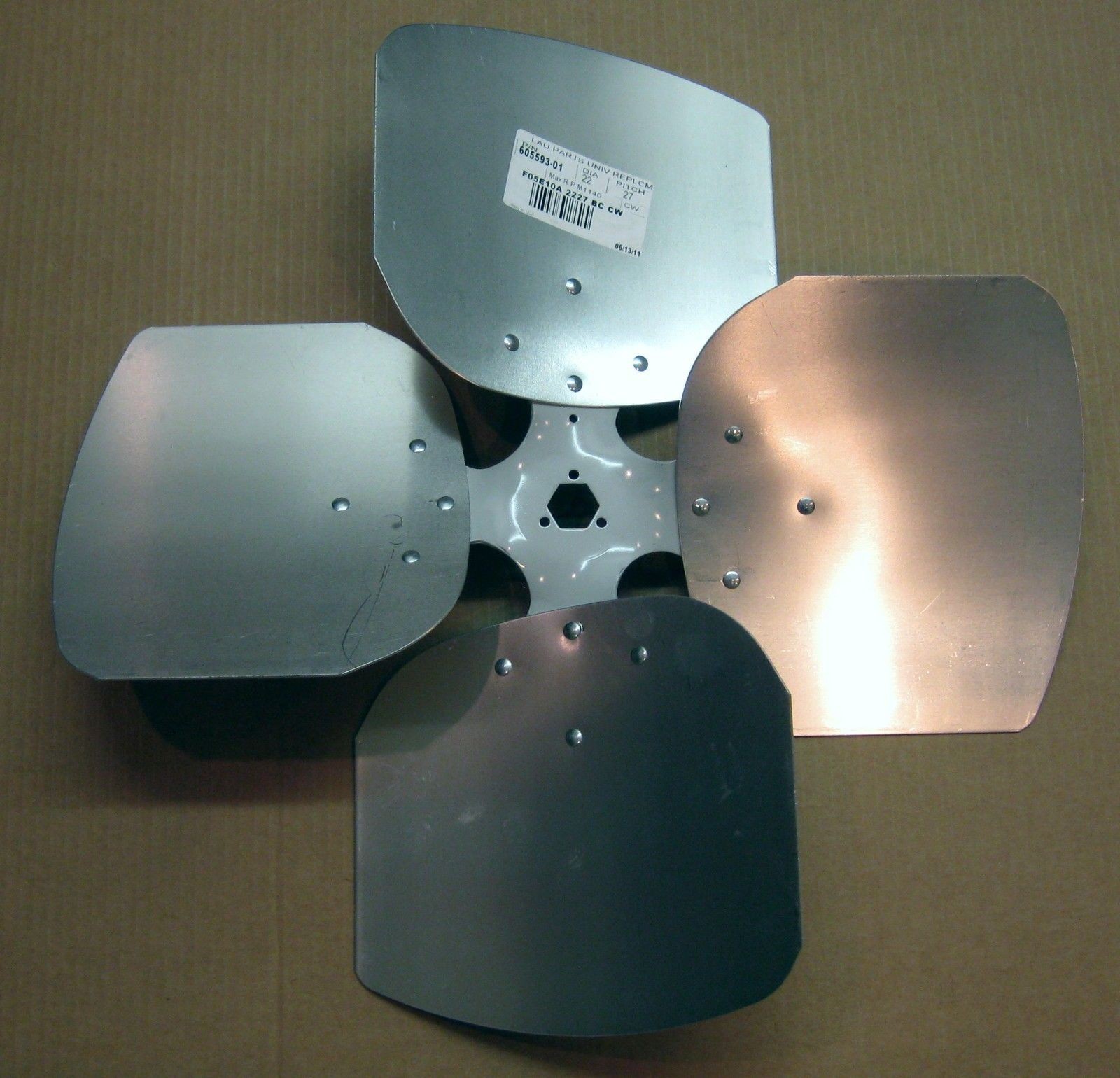 Lau 60559301 22″ Fan Blade CW Rotation 27 Degree Pitch 4 Blades
