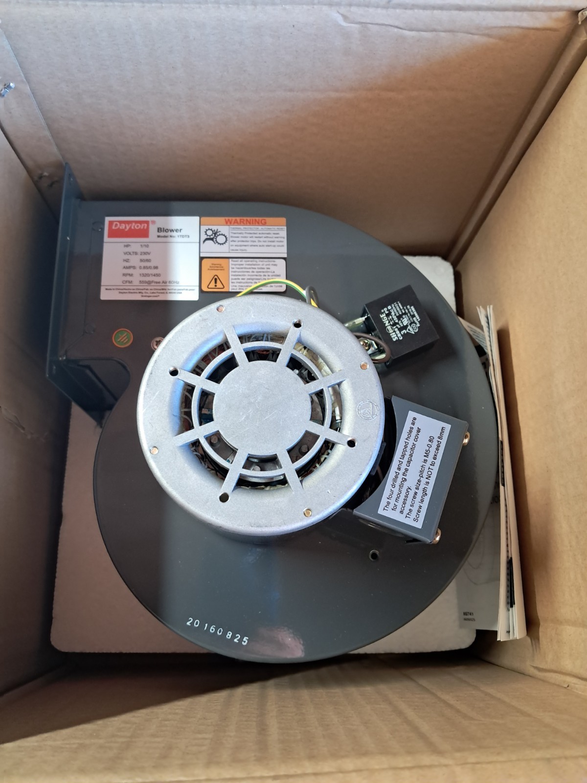 DAYTON 1TDT3 Blower,559 cfm,230V,0.98A,1600 rpm 1TDT3