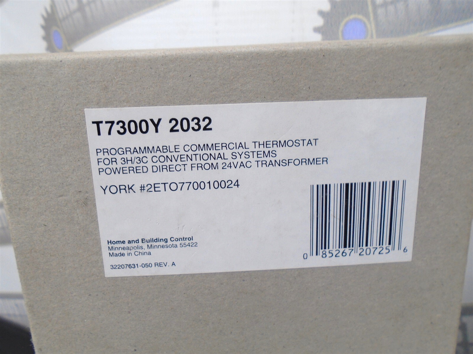 Honeywell Branded YORK T7300Y-2032 Programmable Commercial Thermostat for 3H/3C