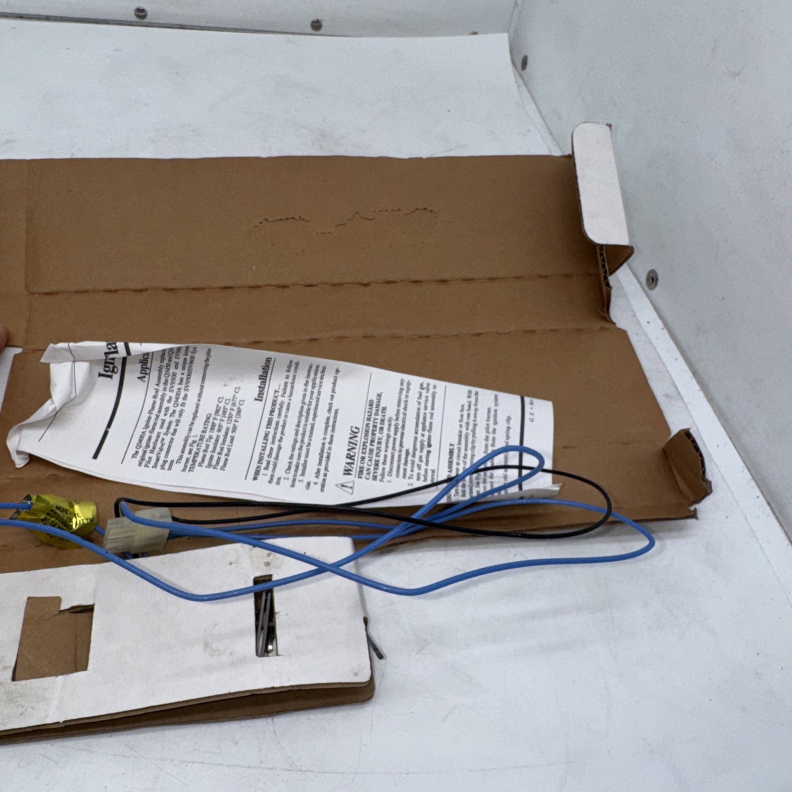 Honeywell Q3400A1024 Igniter Flame Rod Assembly 30″ 24V New HV1