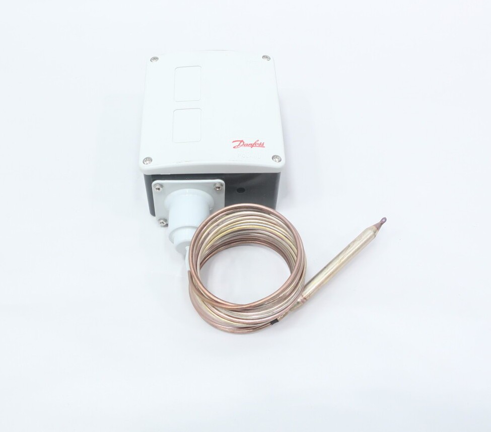 Danfoss 017-513766 Rt107 Thermostat 400v-ac 70-150c