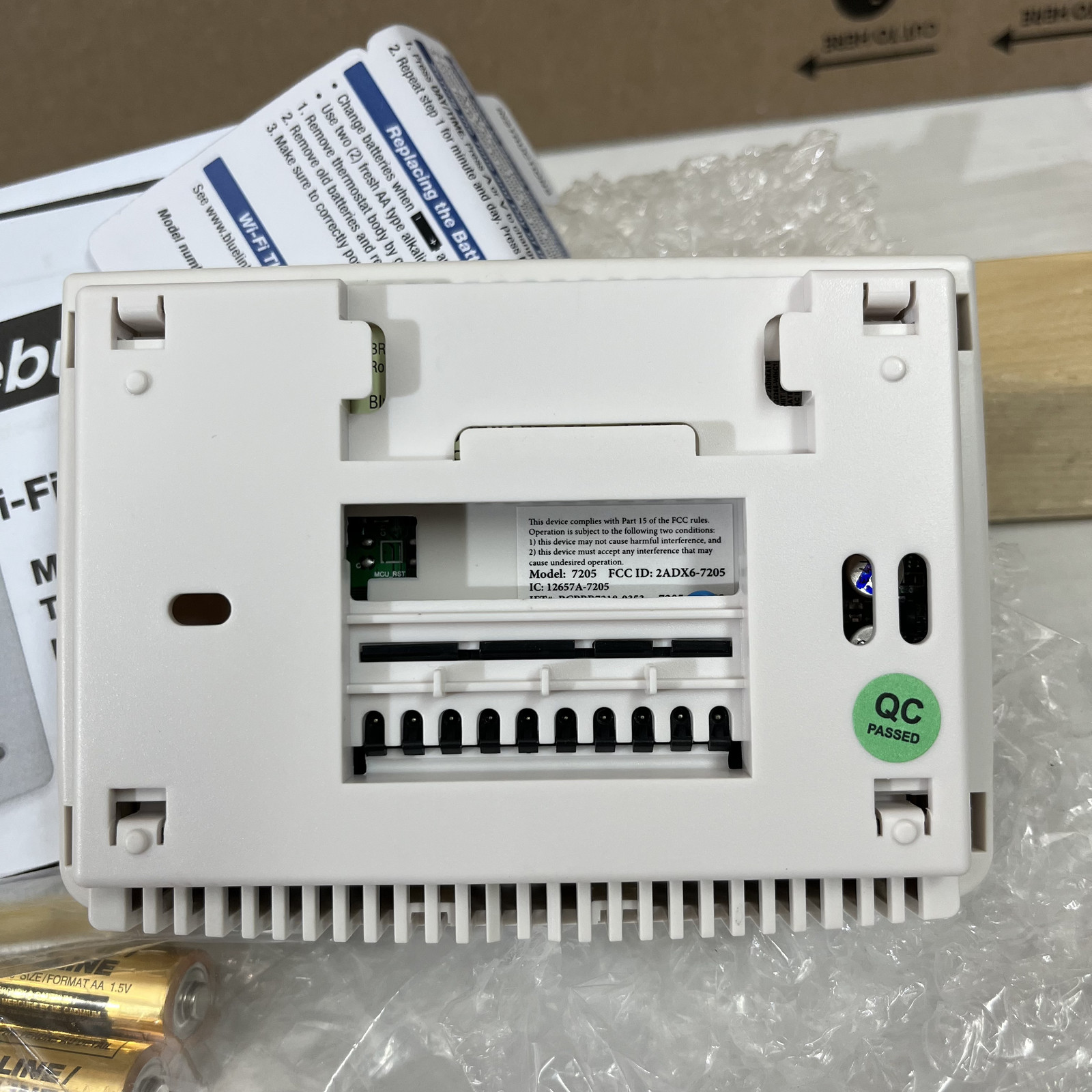 Braeburn 7205 BlueLink Wi-Fi Programmable Thermostat 24V Digital White Wall